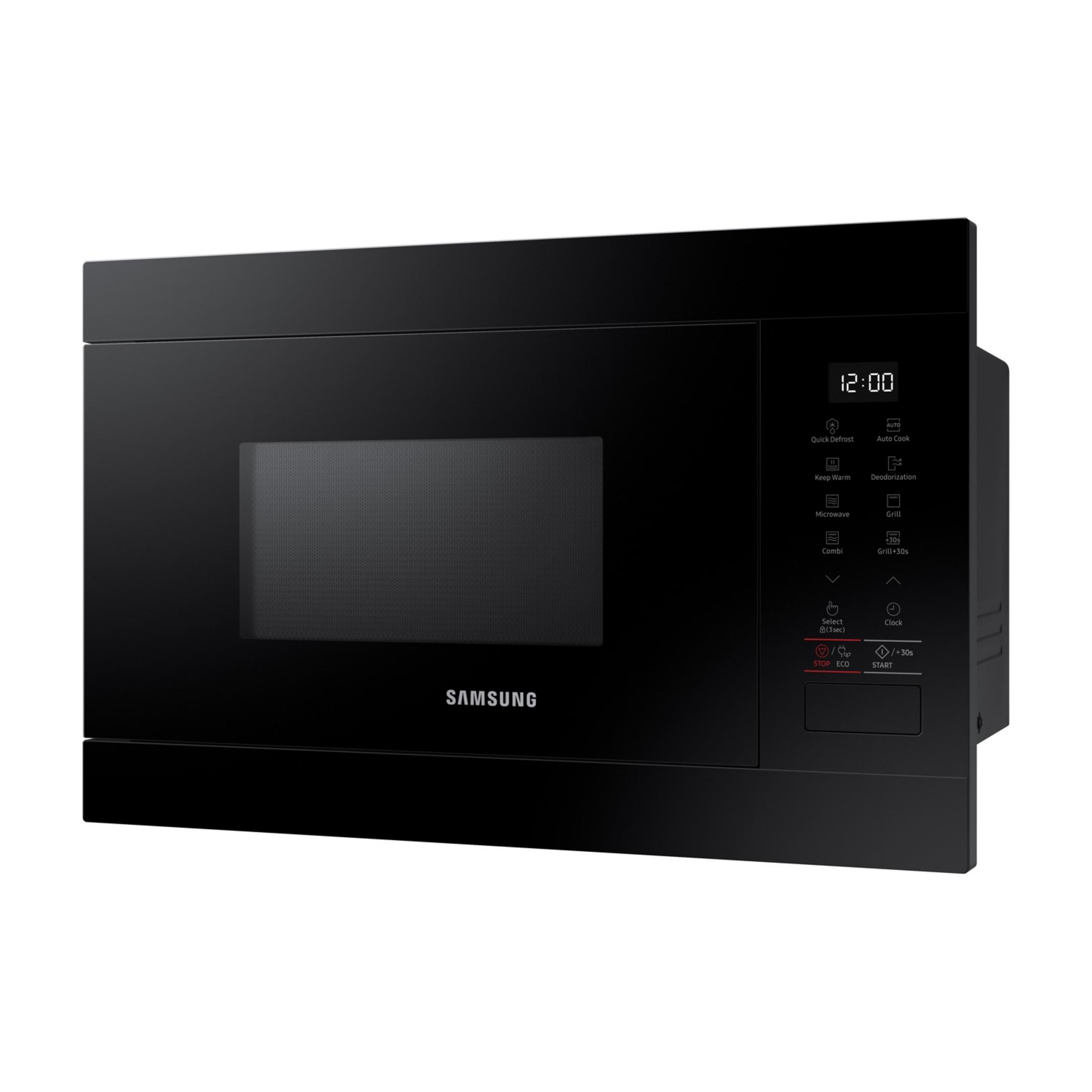 Forno a microonde nero con display digitale e pannello di controllo.