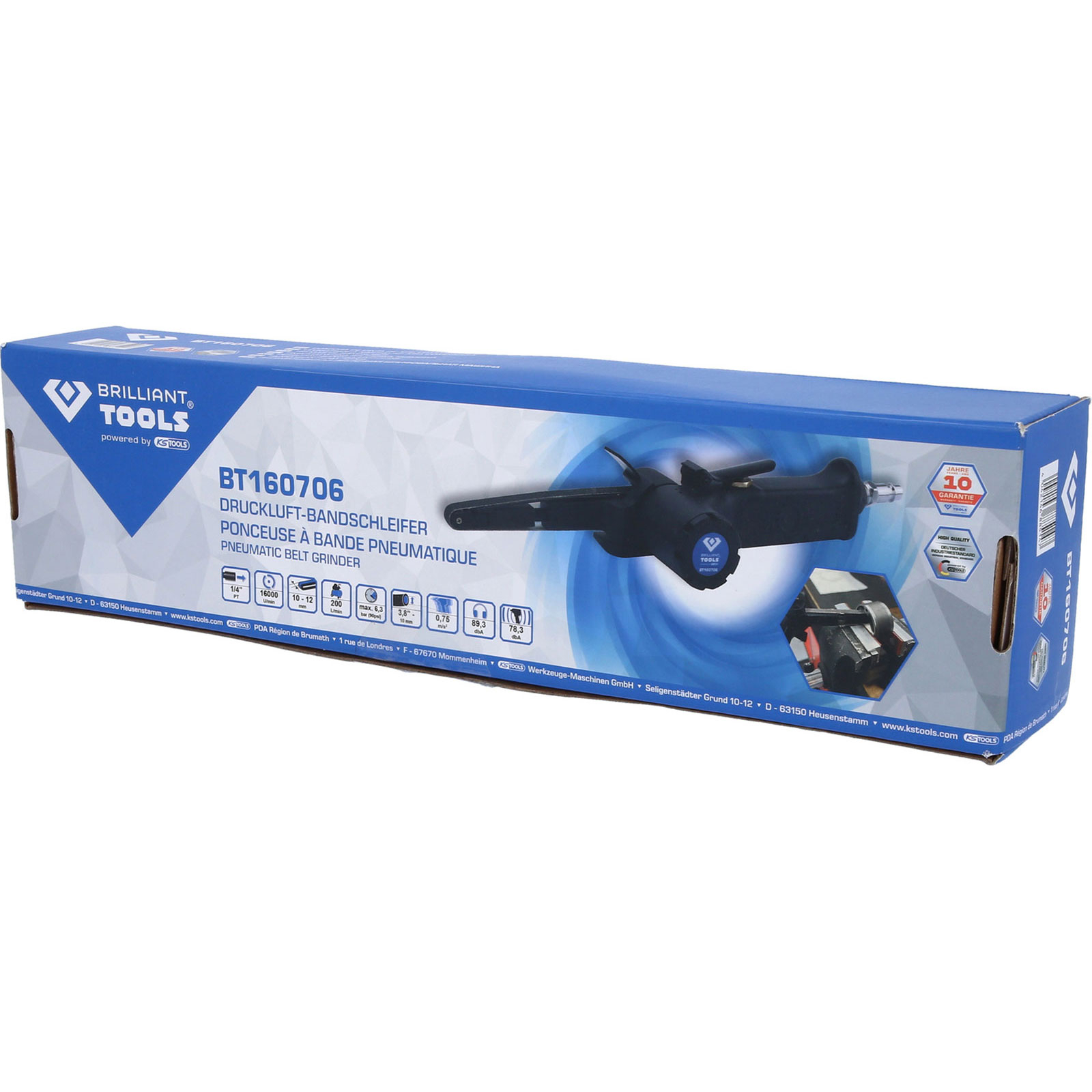 Verpackung eines schwarzen Druckluft-Bandschleifers mit Modellnummer BT160706.