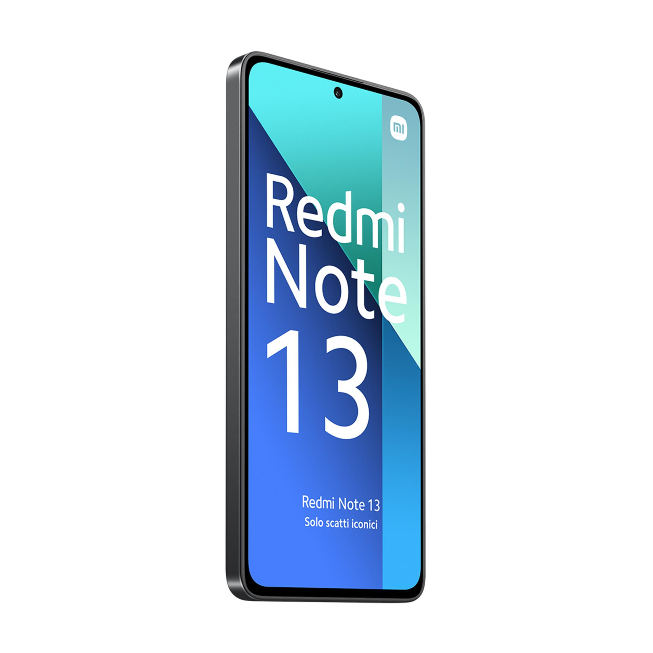 Szary smartfon z wyświetlanym napisem Redmi Note 13 na niebiesko-turkusowym ekranie.