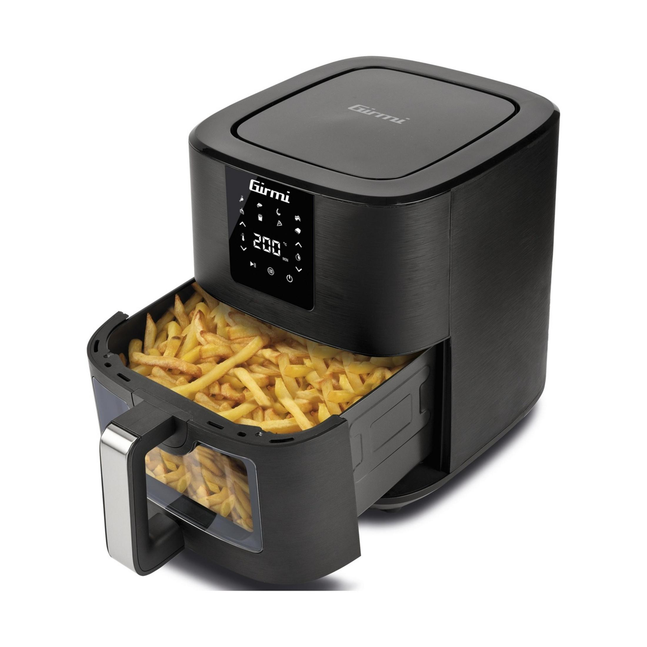 Czarna frytkownica beztłuszczowa z koszem pełnym złotych frytek.