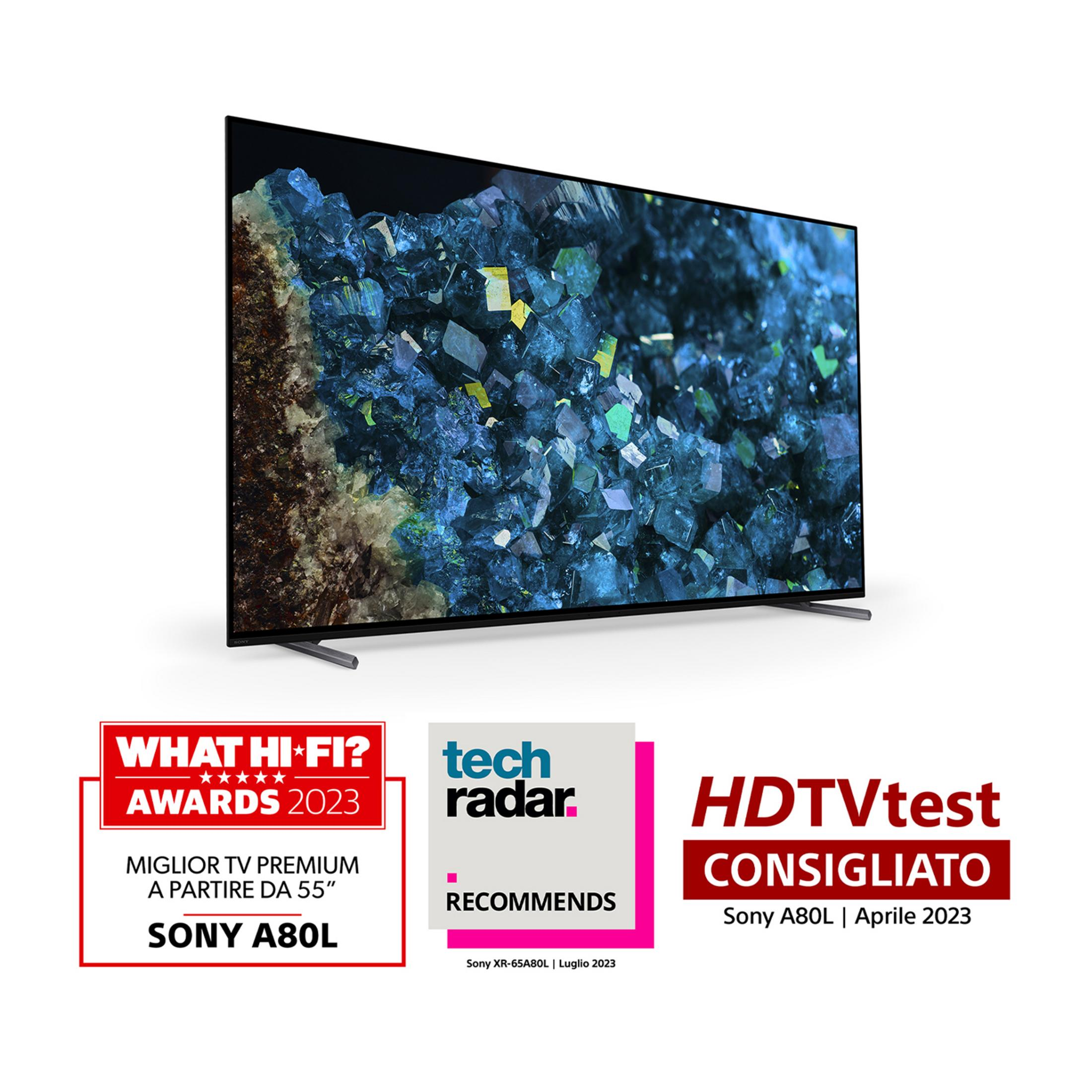 Ein Sony A80L Fernseher mit Auszeichnungen von What Hi-Fi?, TechRadar und HDTVtest.