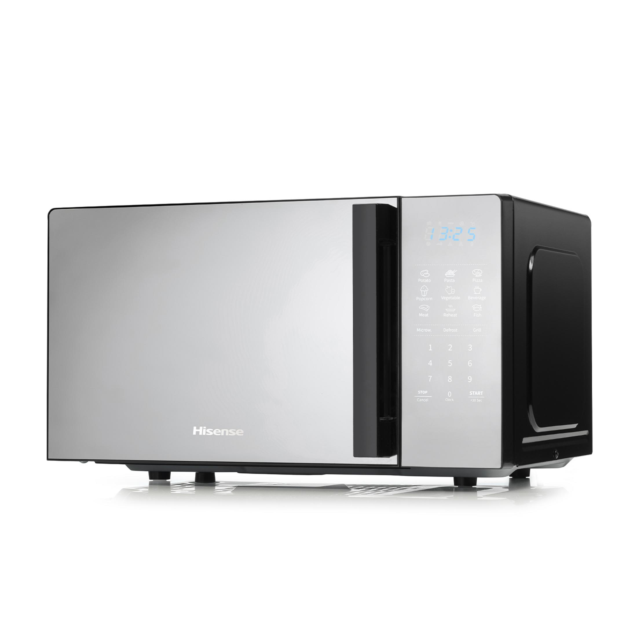 Srebrny piekarnik mikrofalowy Hisense z czarnym panelem sterowania i cyfrowym wyświetlaczem.