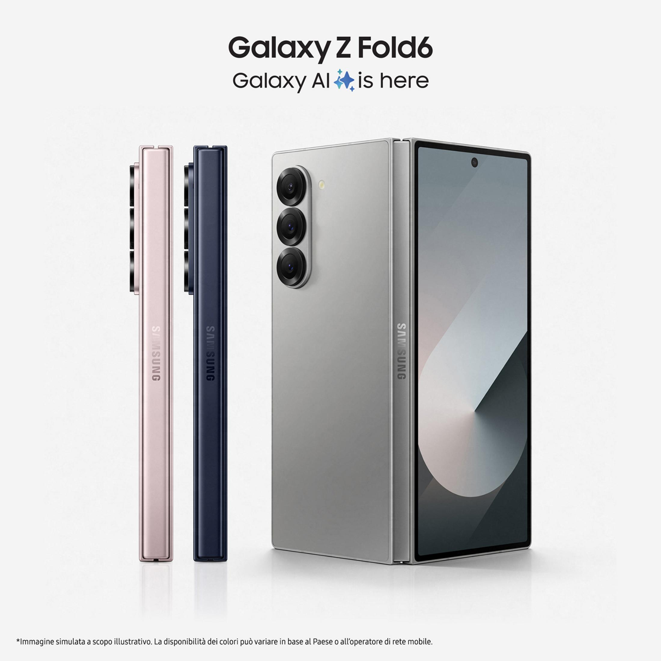 Tre Samsung Galaxy Z Fold6 in rosa, blu navy e argento su sfondo bianco.