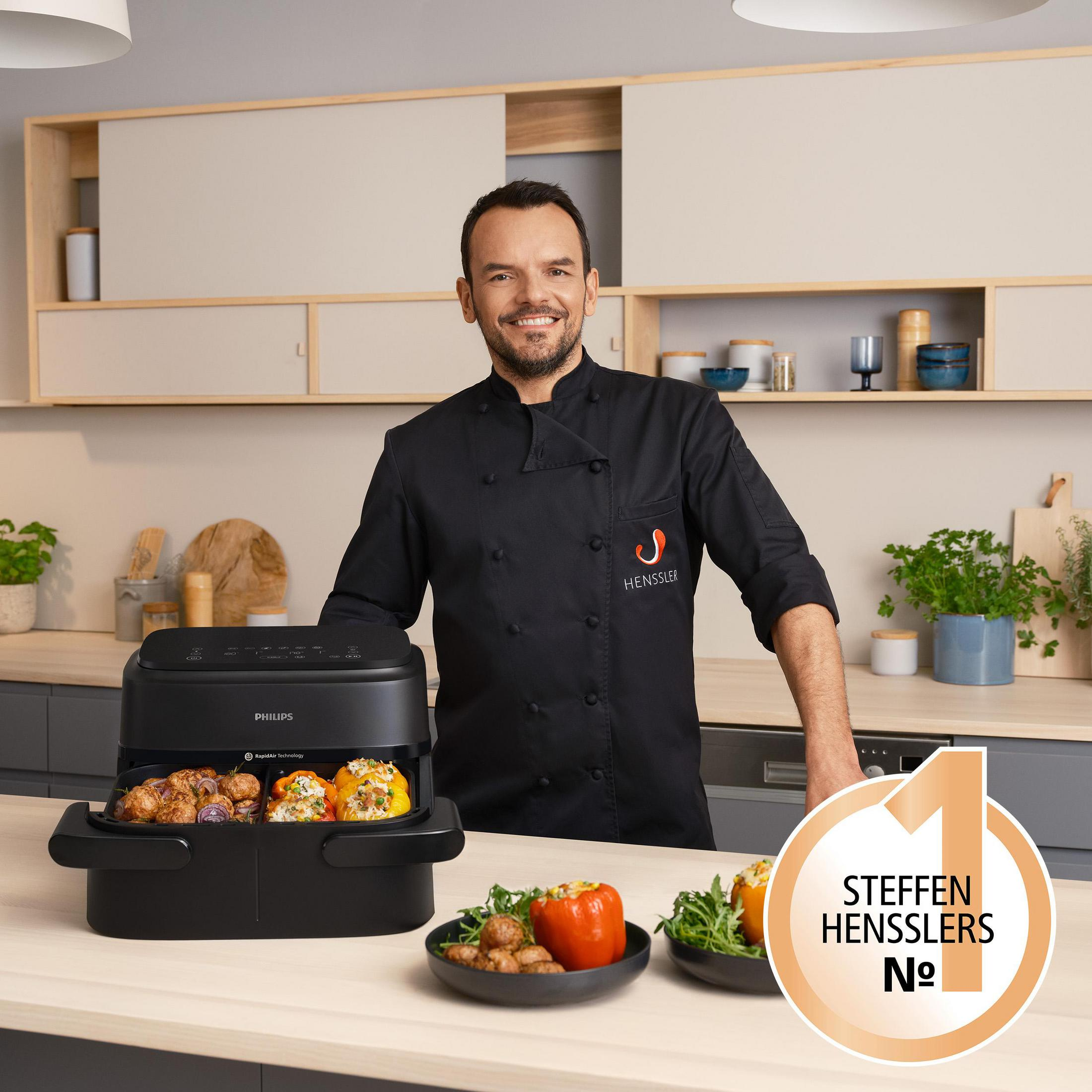 Szef kuchni Steffen Henssler prezentuje frytkownicę beztłuszczową z paprykami faszerowanymi i klopsikami.