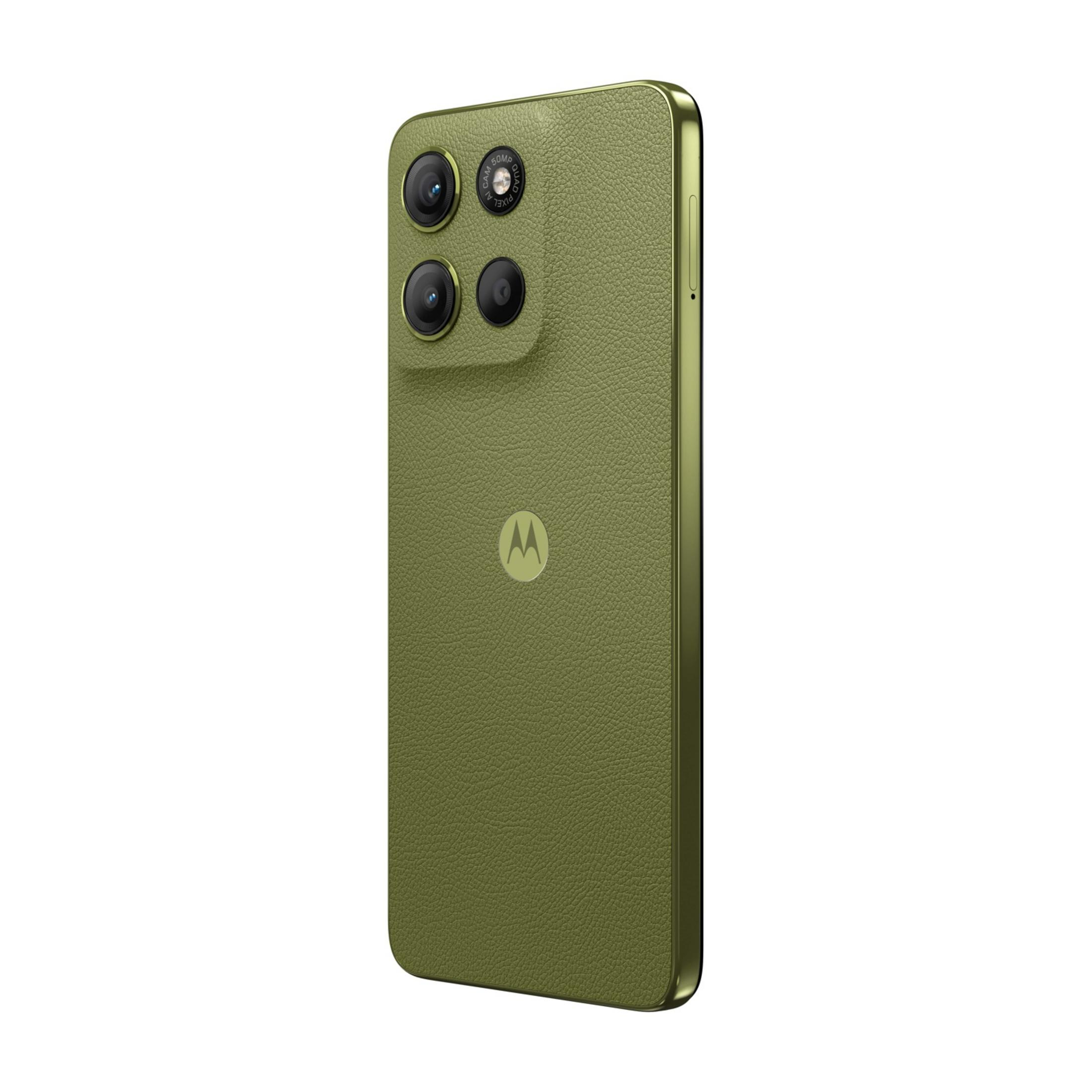 Teléfono verde con tres cámaras y logo de Motorola. Fondo blanco.