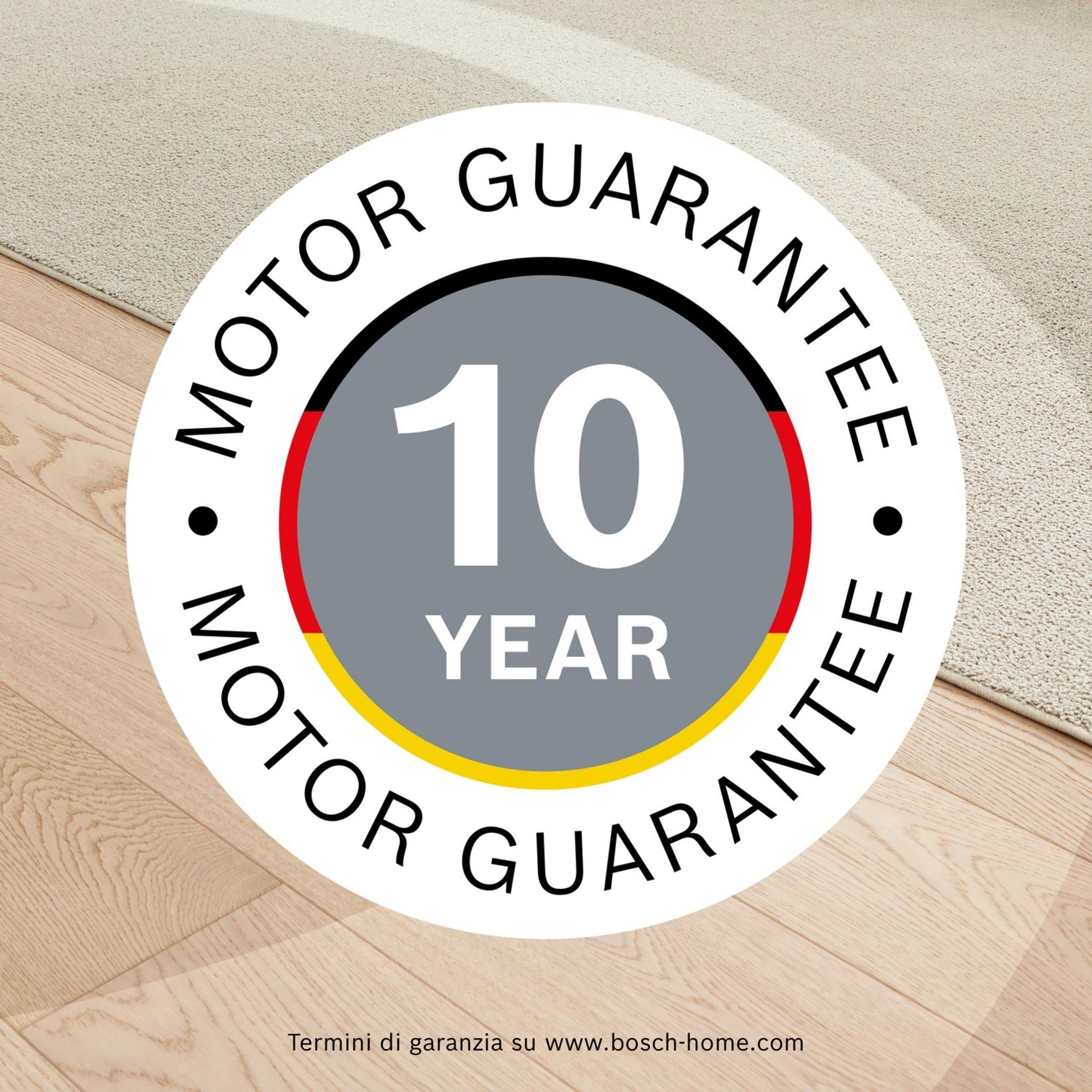 Pieczęć gwarancji silnika na 10 lat na dywanie i podłodze.