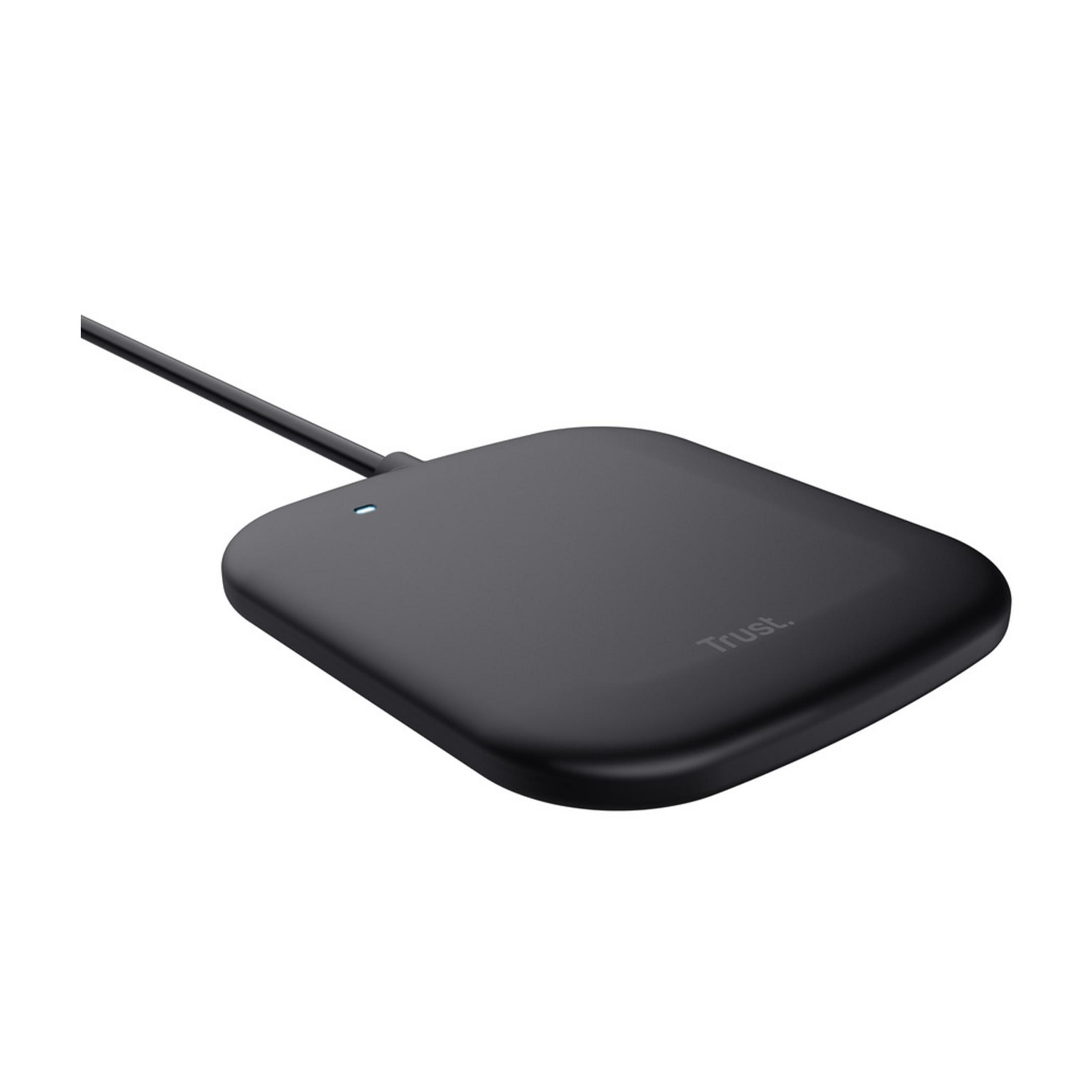 Caricatore wireless nero, rettangolare, angoli arrotondati, con spia blu.