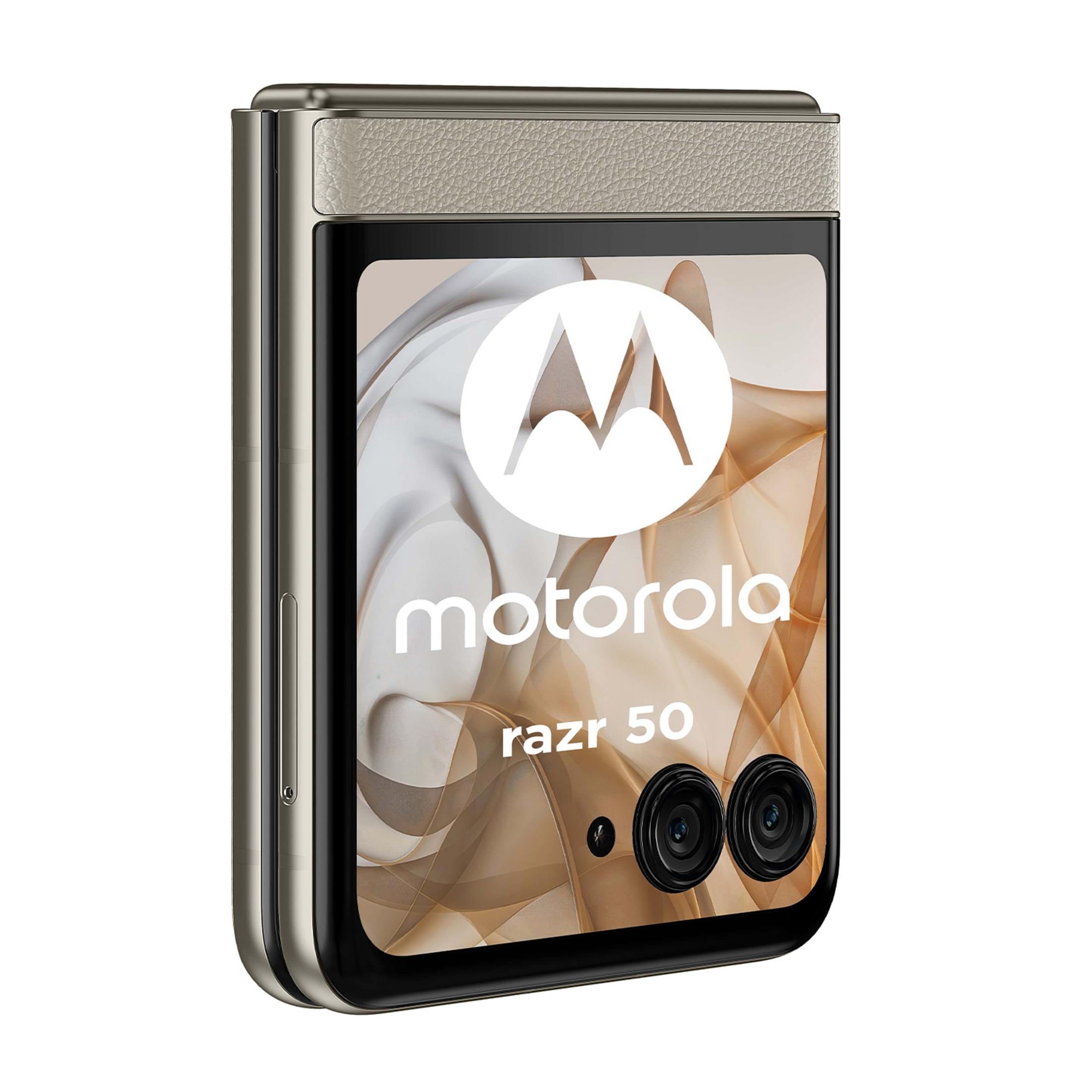 Zamknięty, szampański telefon składany Motorola Razr 50 z dwoma aparatami.