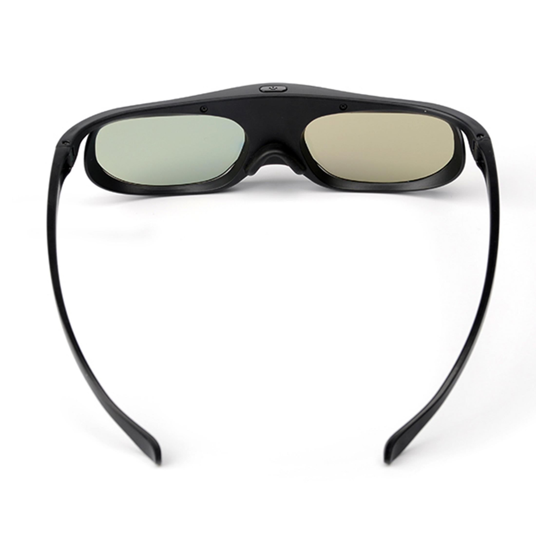 Schwarze 3D-Brille mit grauen und gelben Gläsern auf weißem Hintergrund.