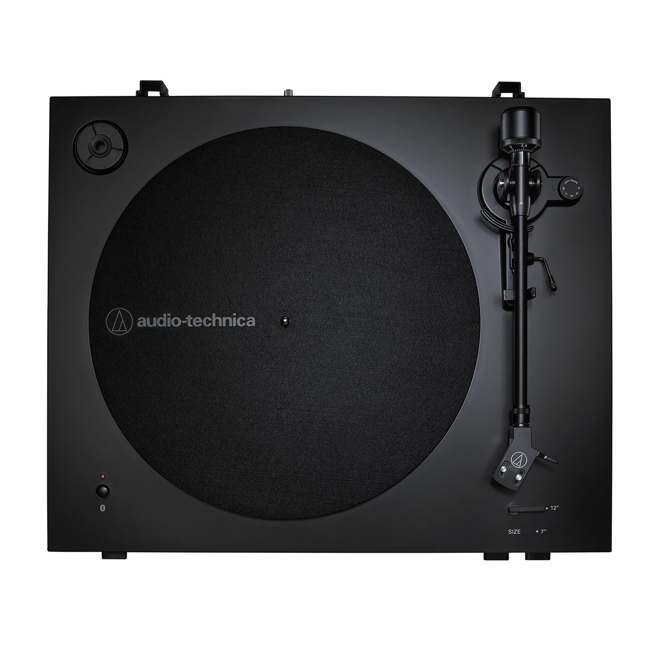 Schwarzer Plattenspieler von Audio-Technica mit Tonarm und Plattenteller.