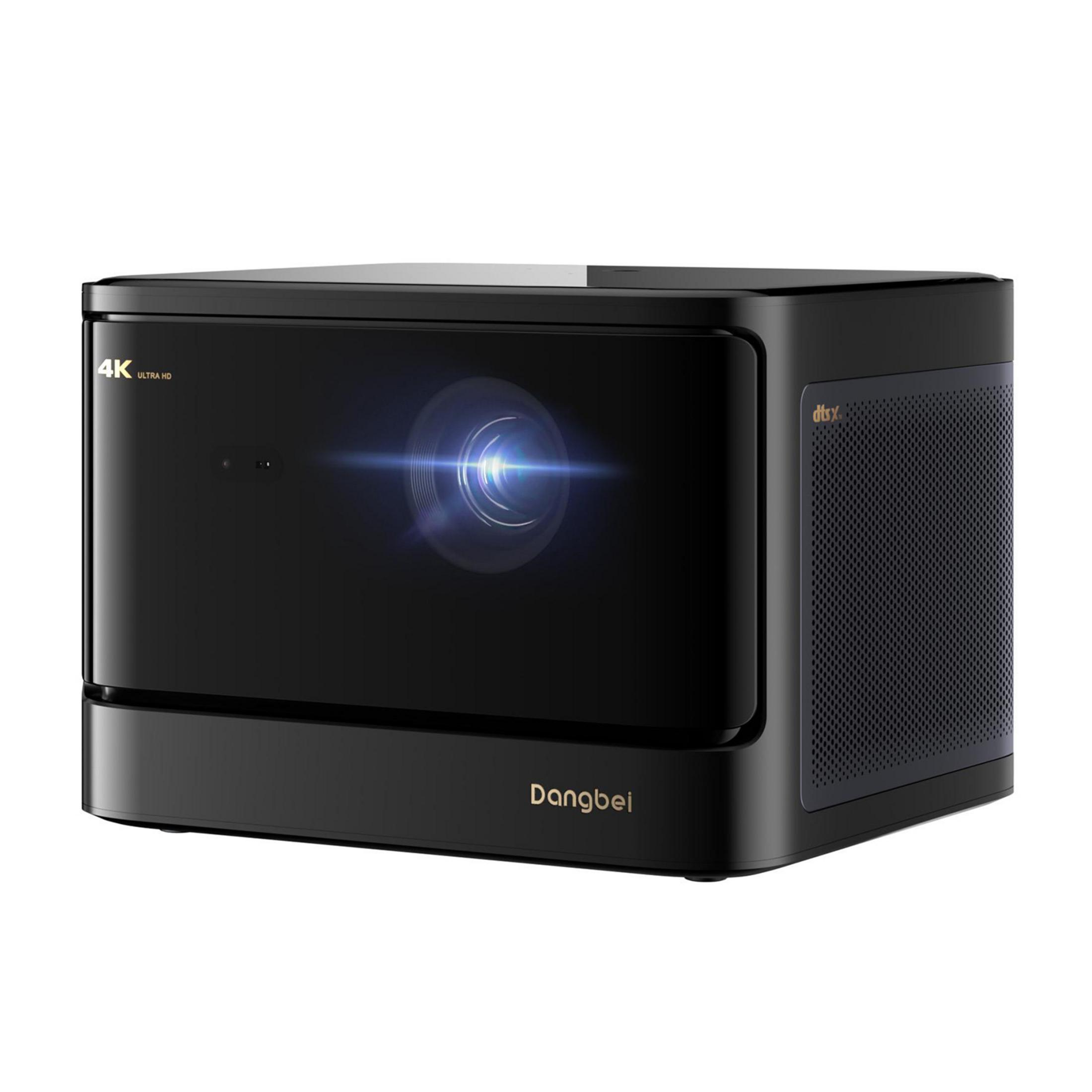 Czarny projektor 4K z obiektywem i grillami głośników.