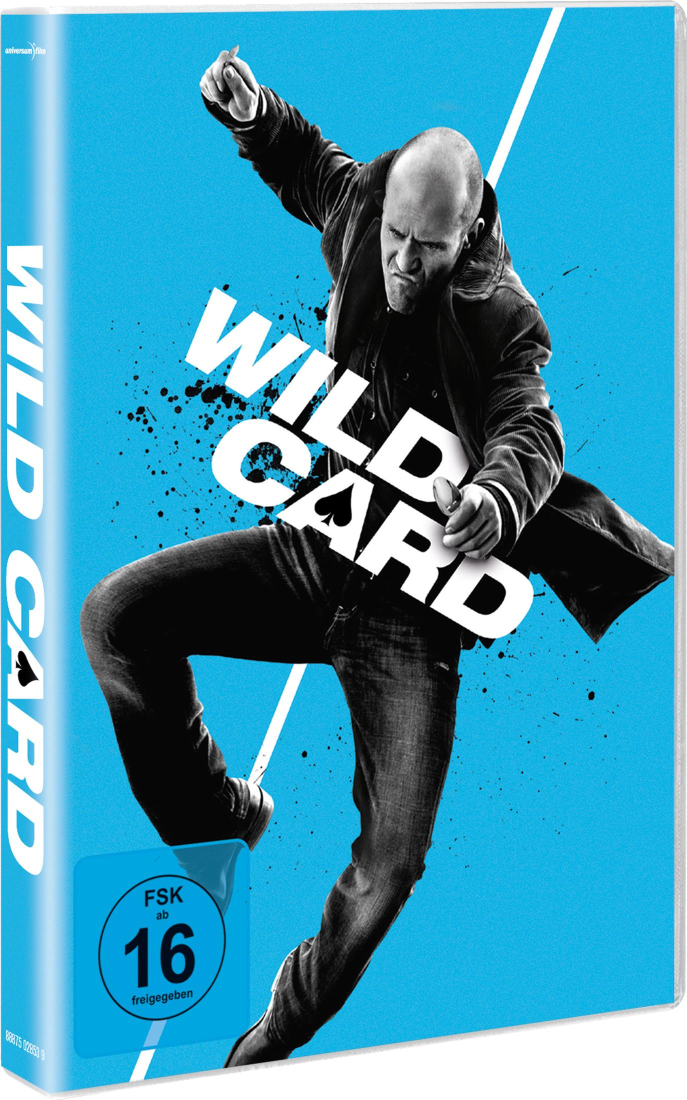 Mann in Jacke und Jeans springt, Titel "Wild Card", blauer Hintergrund.