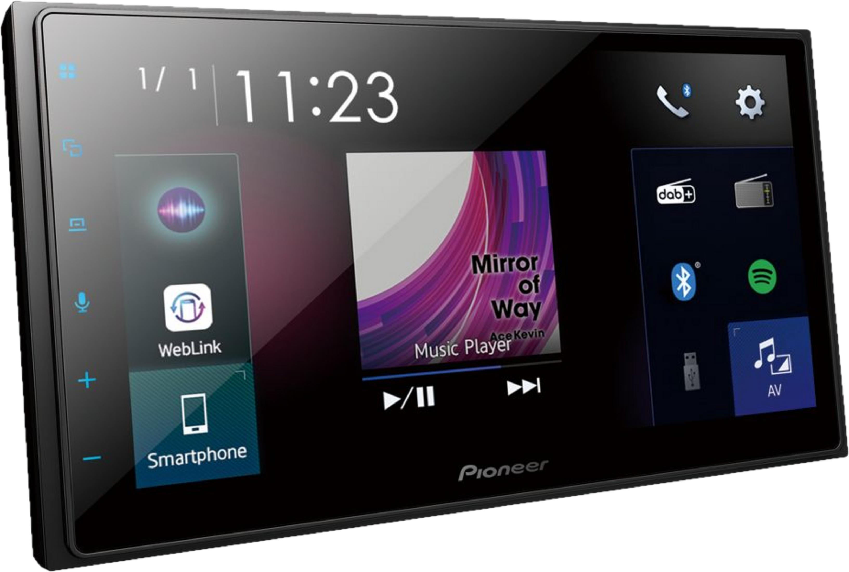 Ein Autoradio-Touchscreen zeigt die Zeit 11:23 und Musik-Player-Infos.