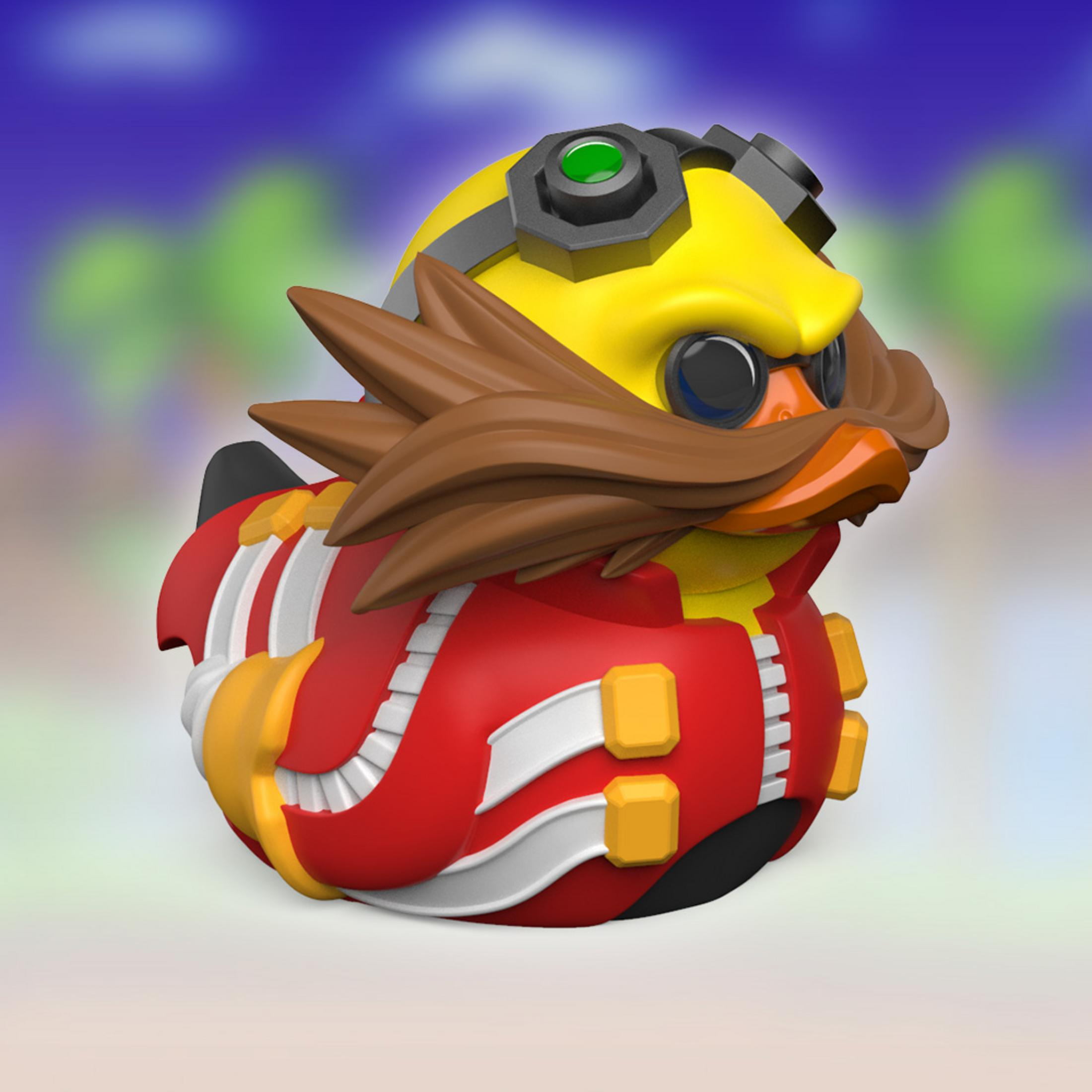 Eine gelbe Quietscheente im Stil von Dr. Eggman mit braunem Schnurrbart und rotem Outfit.