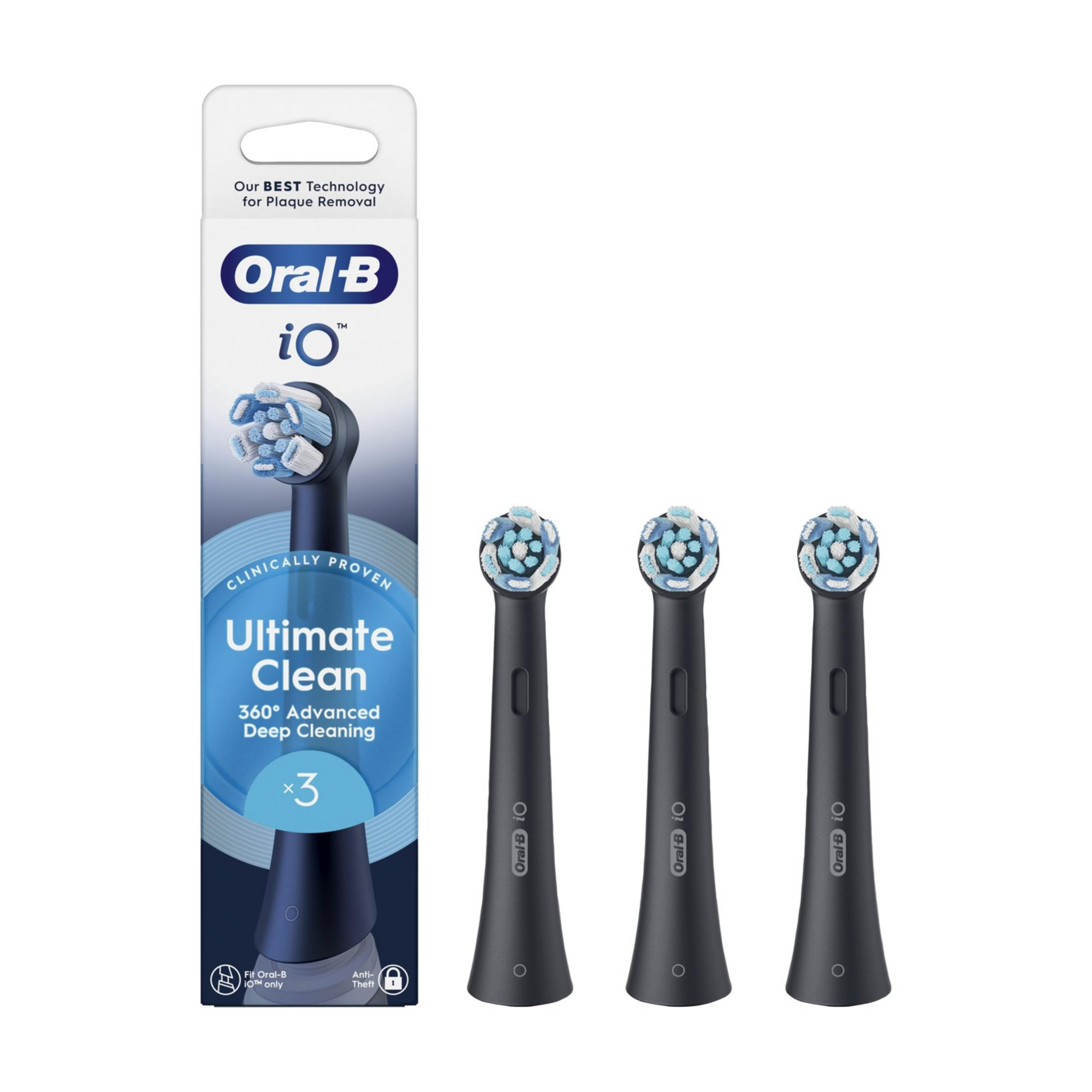 Główki szczoteczki Oral-B iO Ultimate Clean, opakowanie 3 szt., w ciemnej obudowie.