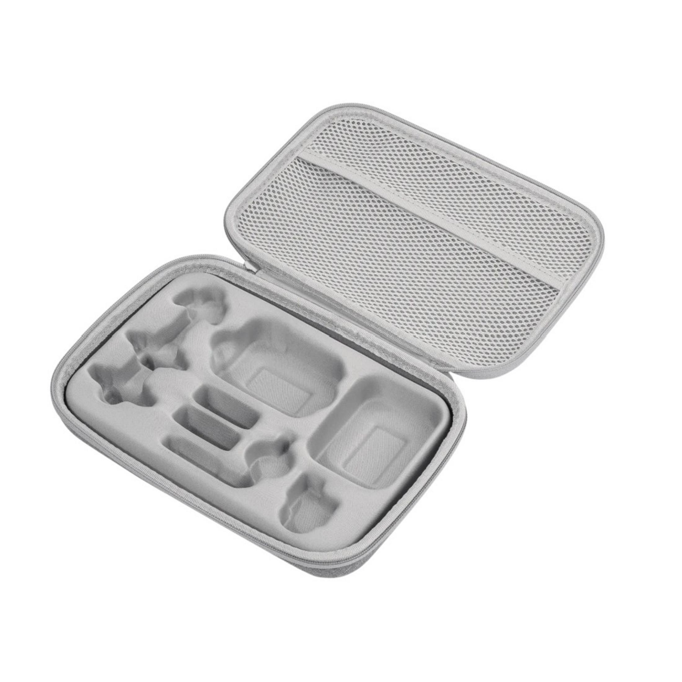 Estuche gris con compartimentos interiores moldeados y bolsillo de malla.