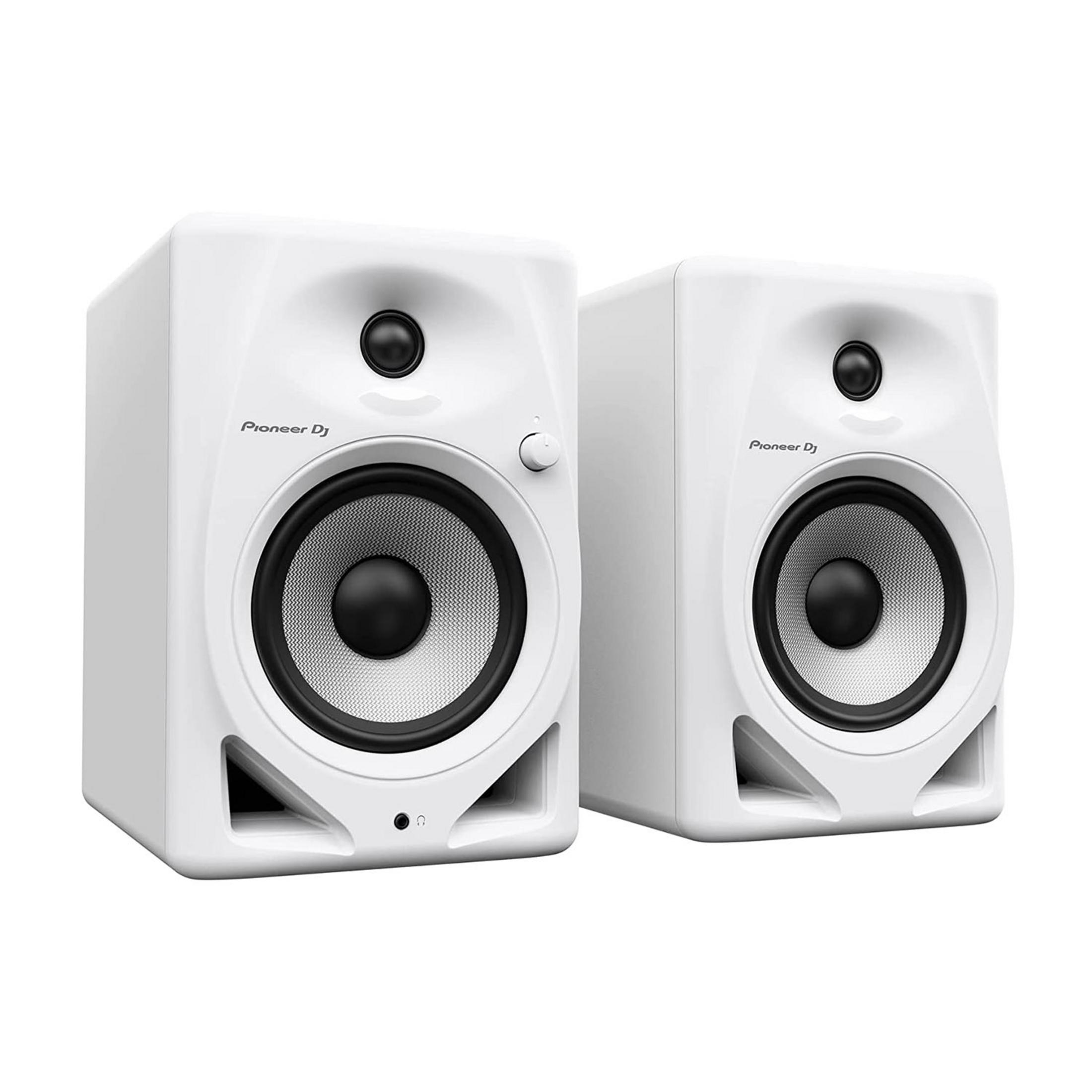 Due altoparlanti bianchi Pioneer DJ su sfondo bianco.