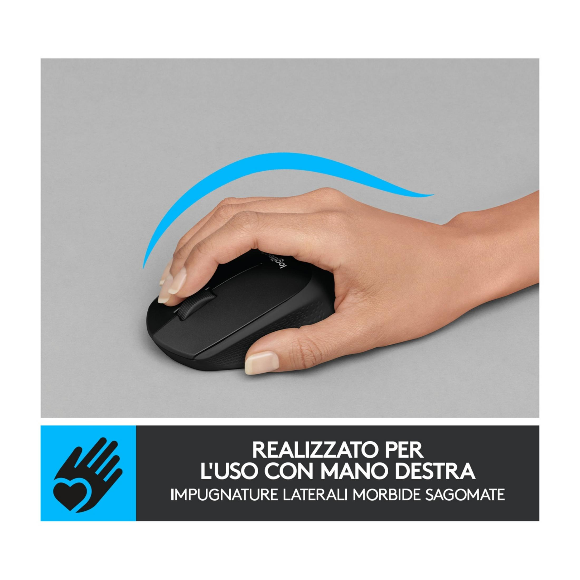 Eine rechte Hand benutzt eine schwarze Logitech-Maus auf grauem Untergrund.