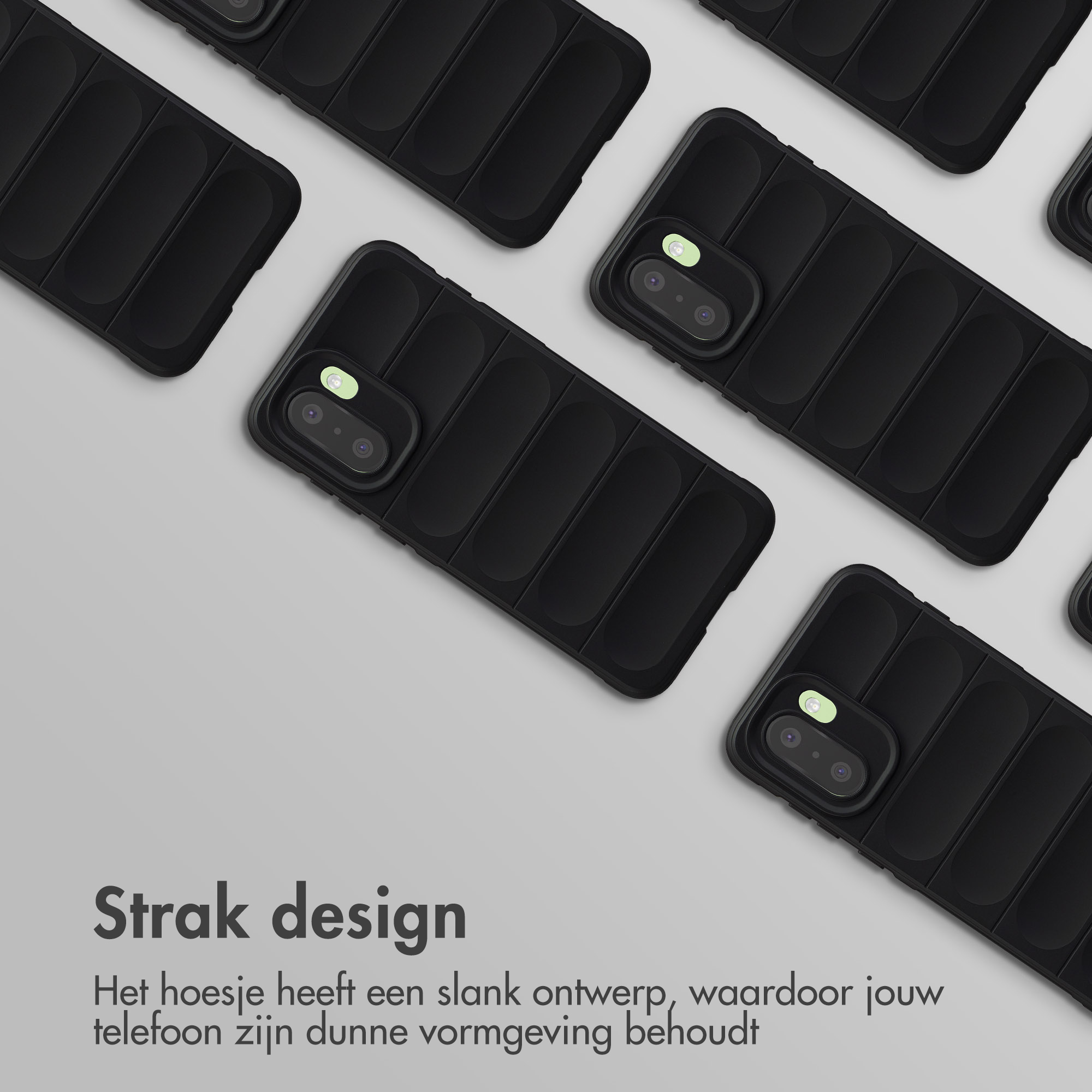 Meerdere zwarte telefoonhoesjes met ribbelpatroon op grijze achtergrond.