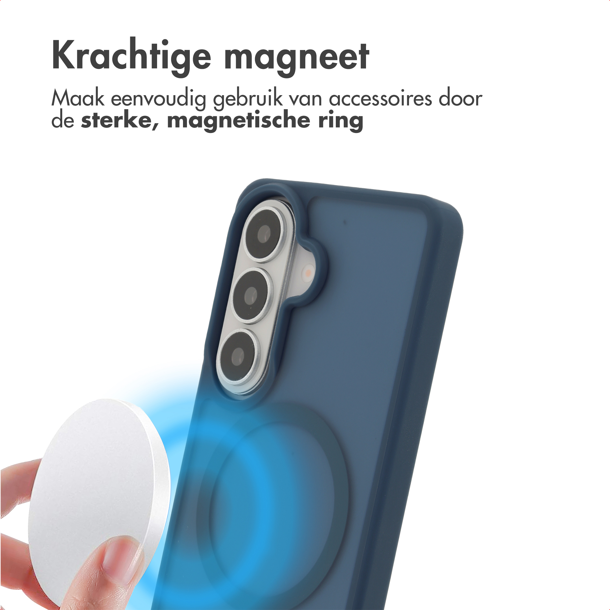 Een witte magnetische ring wordt bij een blauwe telefoon gehouden.