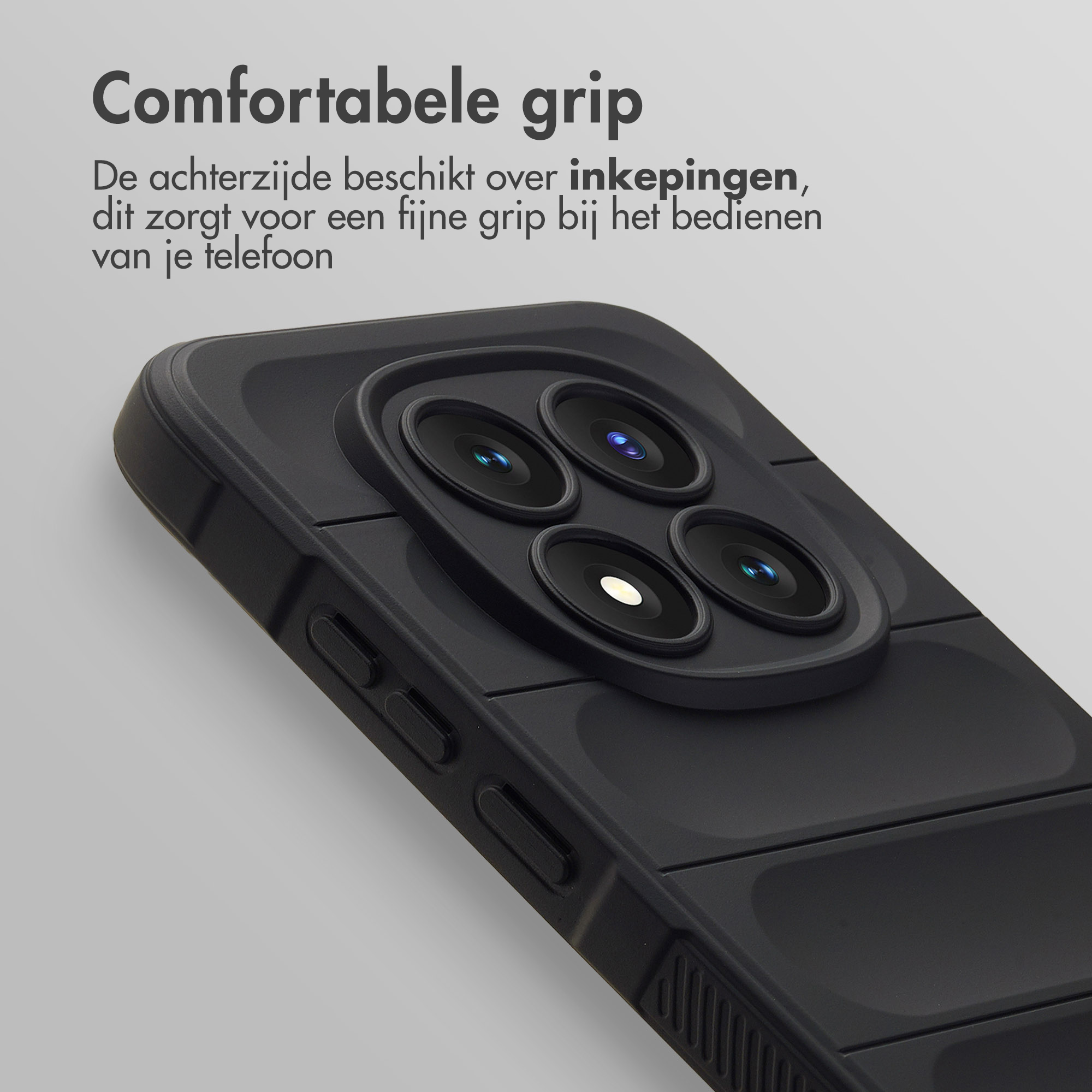 Zwarte telefoonhoes met vier camera's en tekst over comfortabele grip.