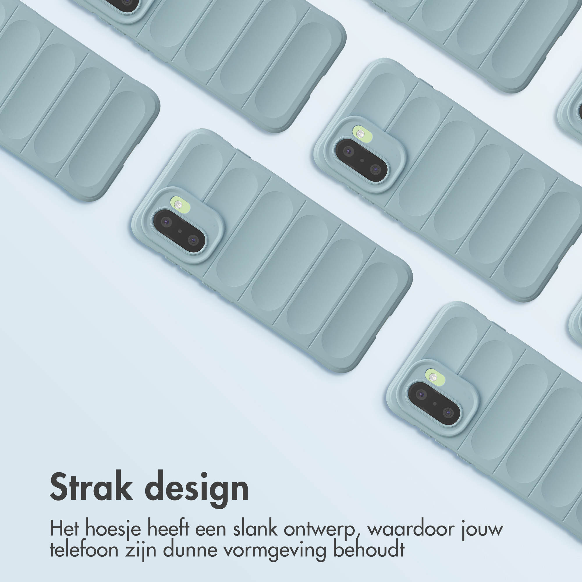Meerdere lichtblauwe telefoonhoesjes met verticale ribbels en cameralenzen.