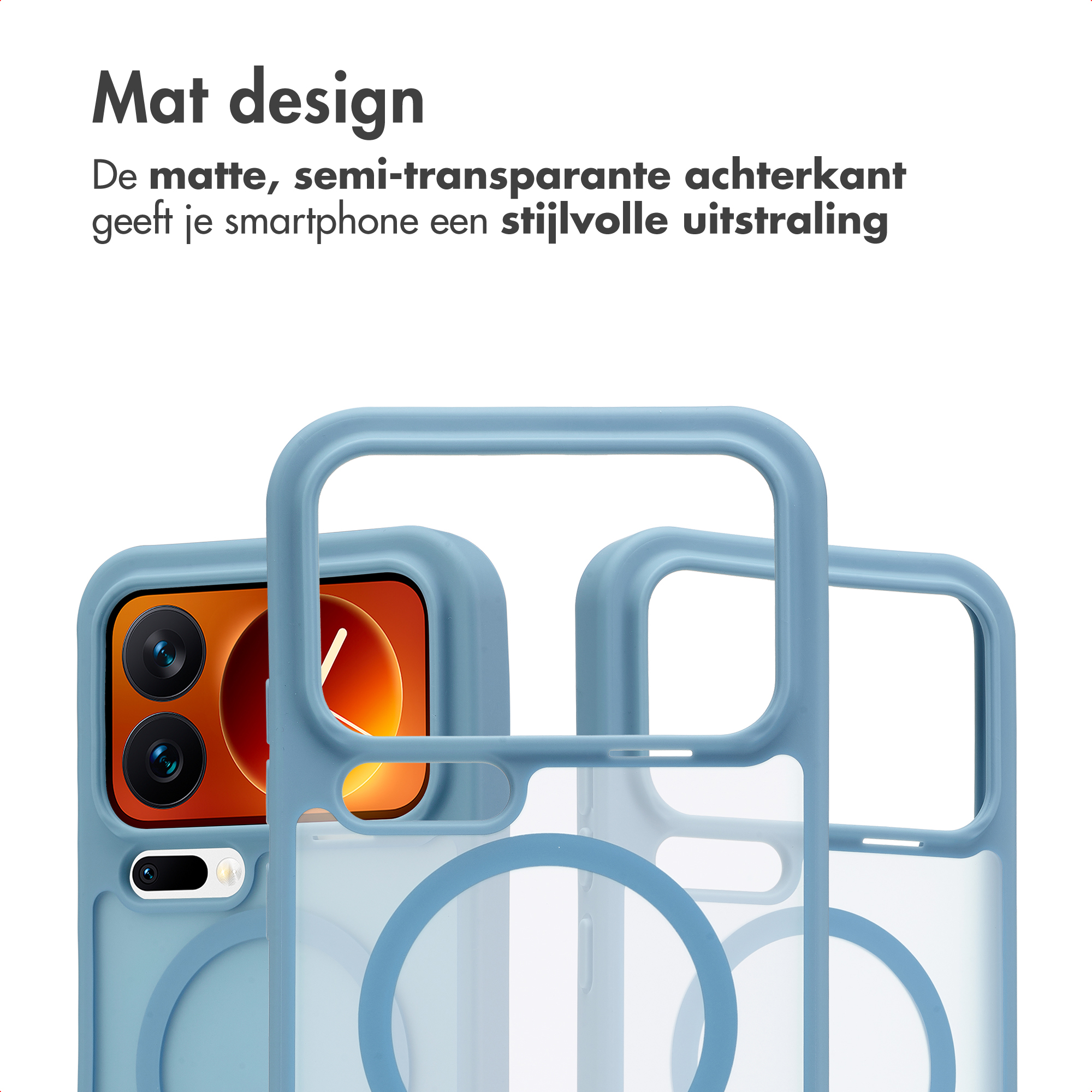 Coques de téléphone bleu clair, une avec appareil photo visible et un design transparent.