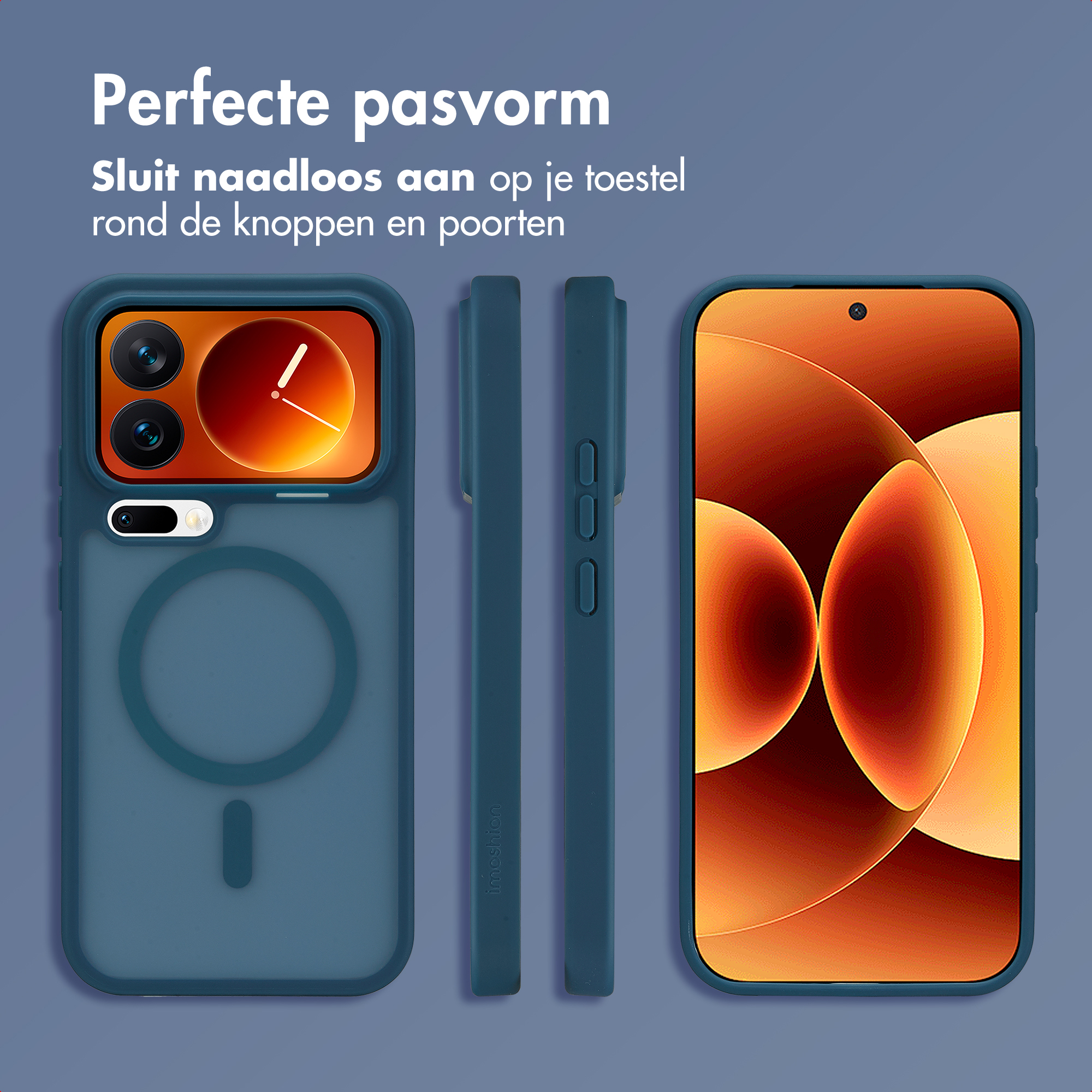 Coque de téléphone bleue vue sous trois angles sur fond bleu.