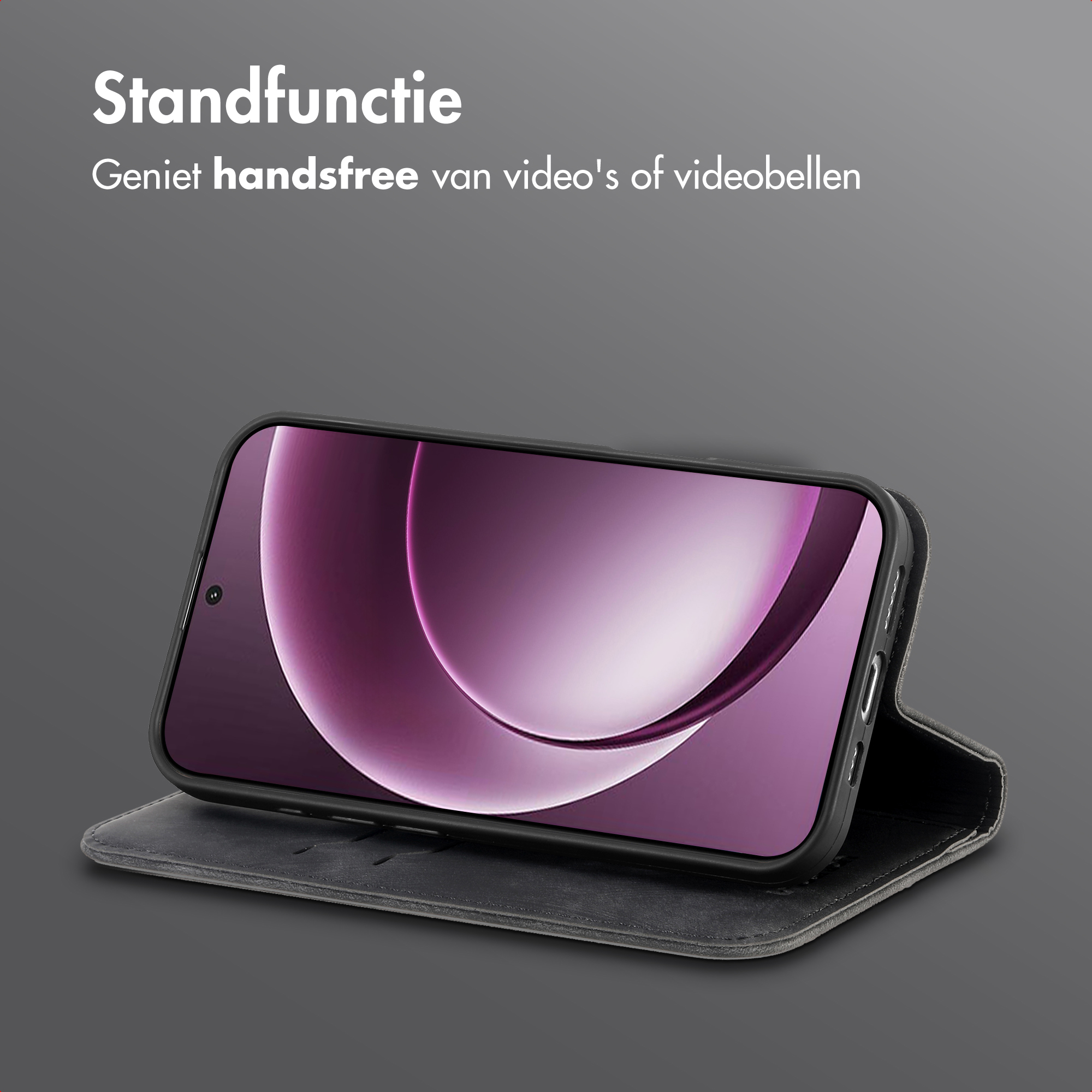 Un smartphone dans un étui à rabat noir avec un fond d'écran violet.
