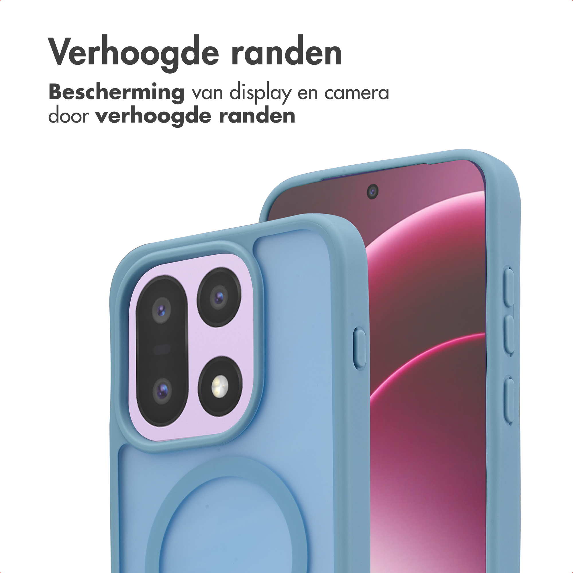 Een blauwe telefoonhoes met drie cameralenzen en een ring. Een andere telefoon staat erachter.