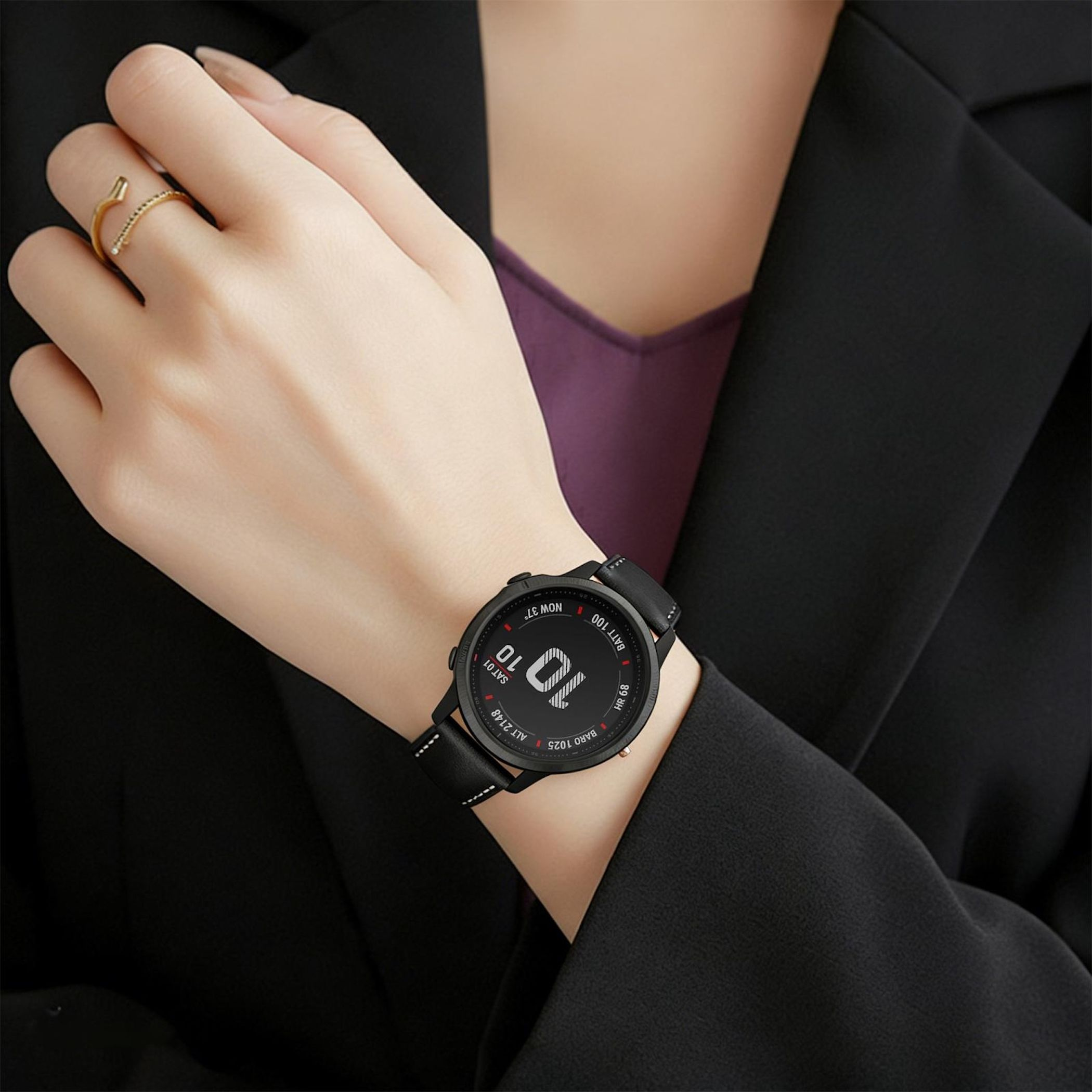 Eine Hand mit einer Uhr, die 10:10 Uhr anzeigt. Goldener Ring.