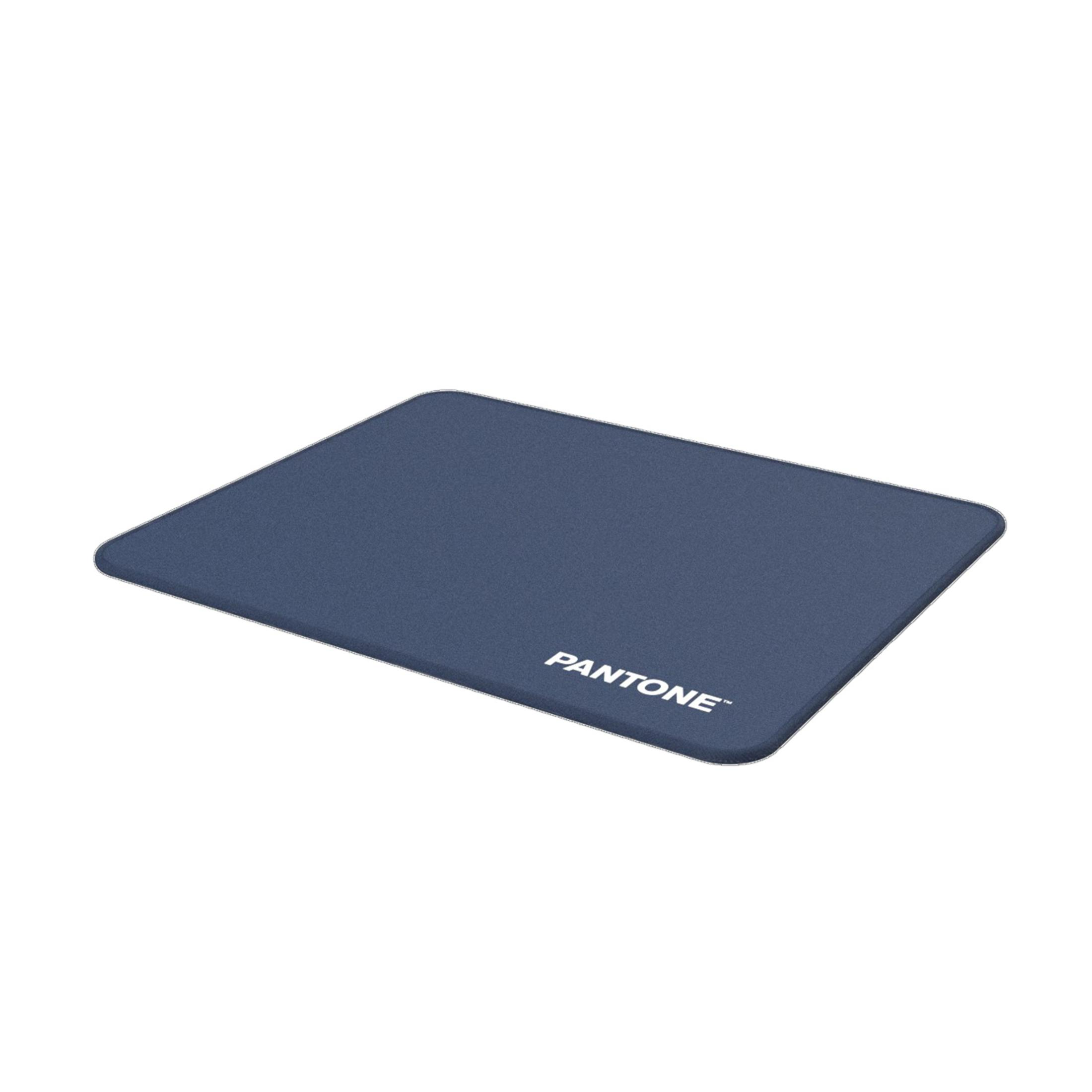 Een donkerblauwe muismat met het Pantone-logo.