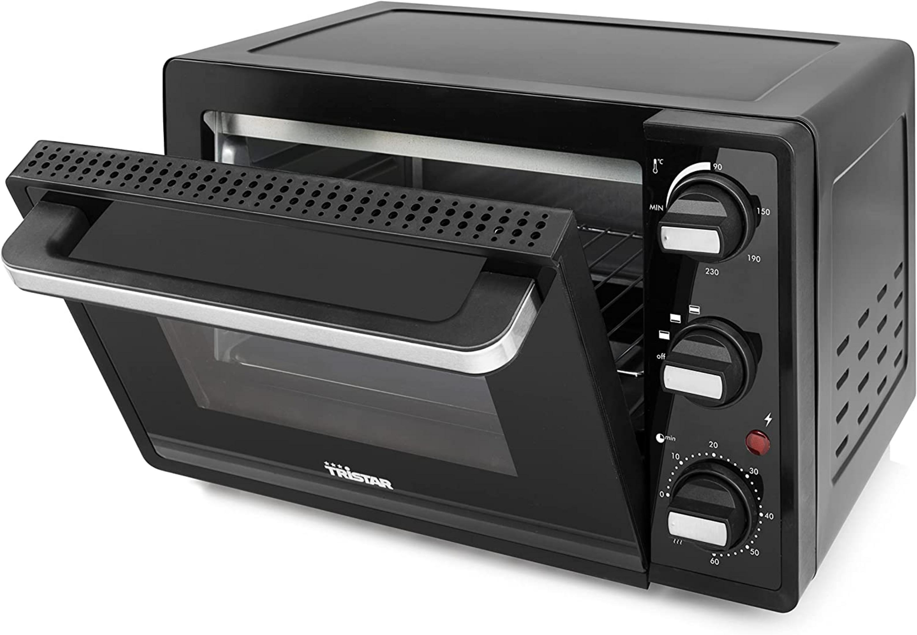 Schwarzer Tischbackofen mit geöffneter Tür, drei Drehknöpfen und silbernem Griff.