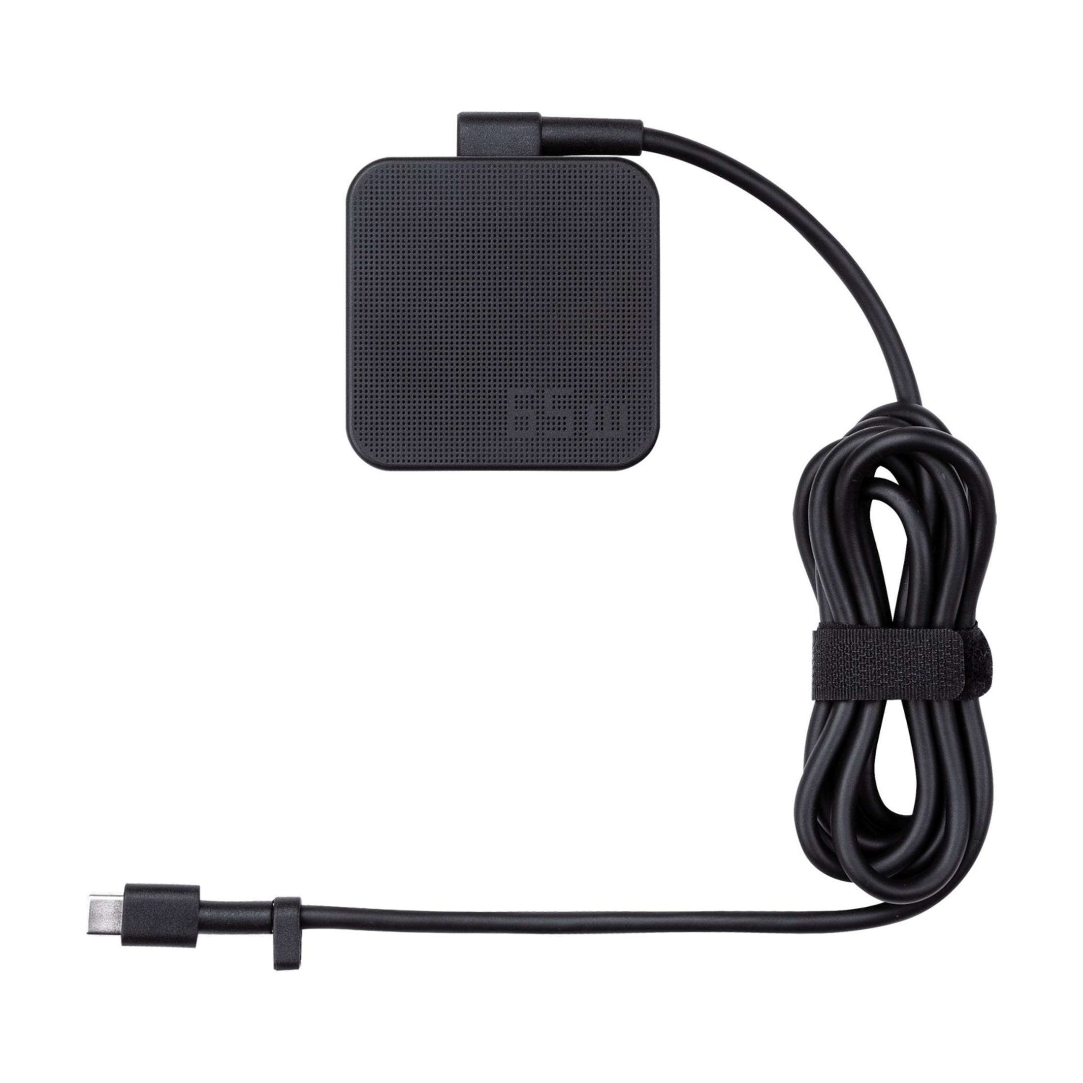 Alimentatore nero con cavo USB-C su sfondo bianco.