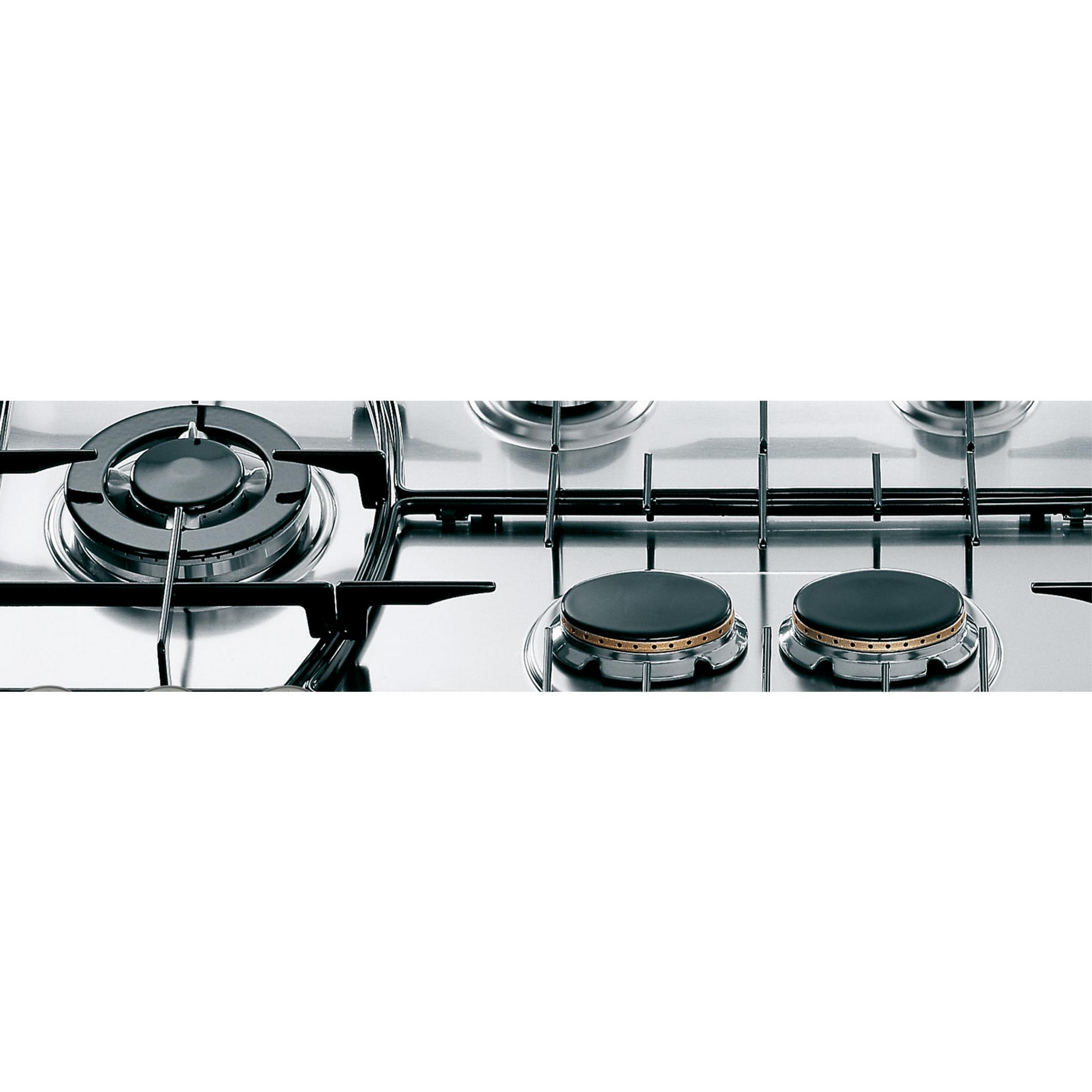 Stal nierdzewna płyta gazowa z czterema palnikami i czarnymi osłonami.