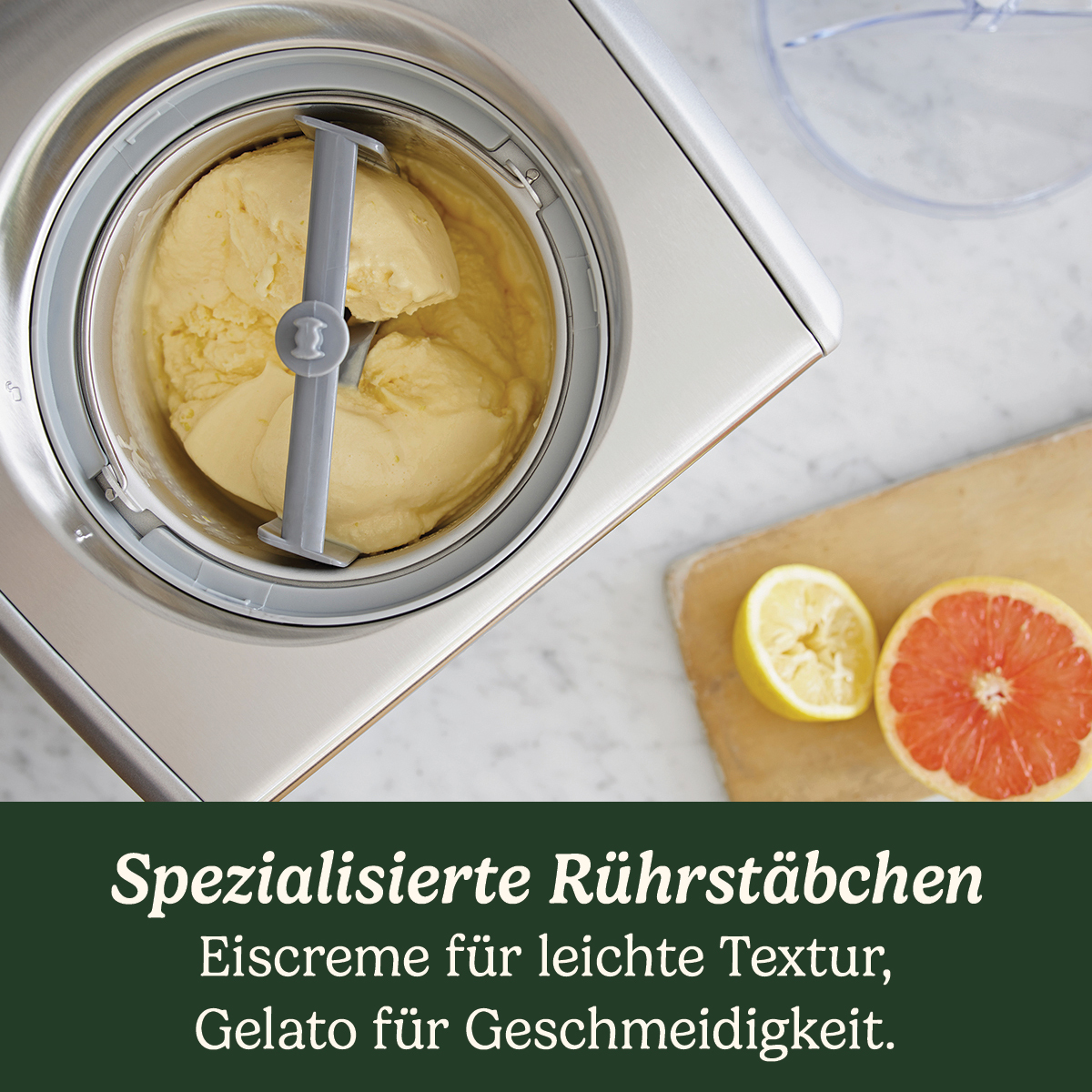 Gelatiera con gelato cremoso, limone e pompelmo.
