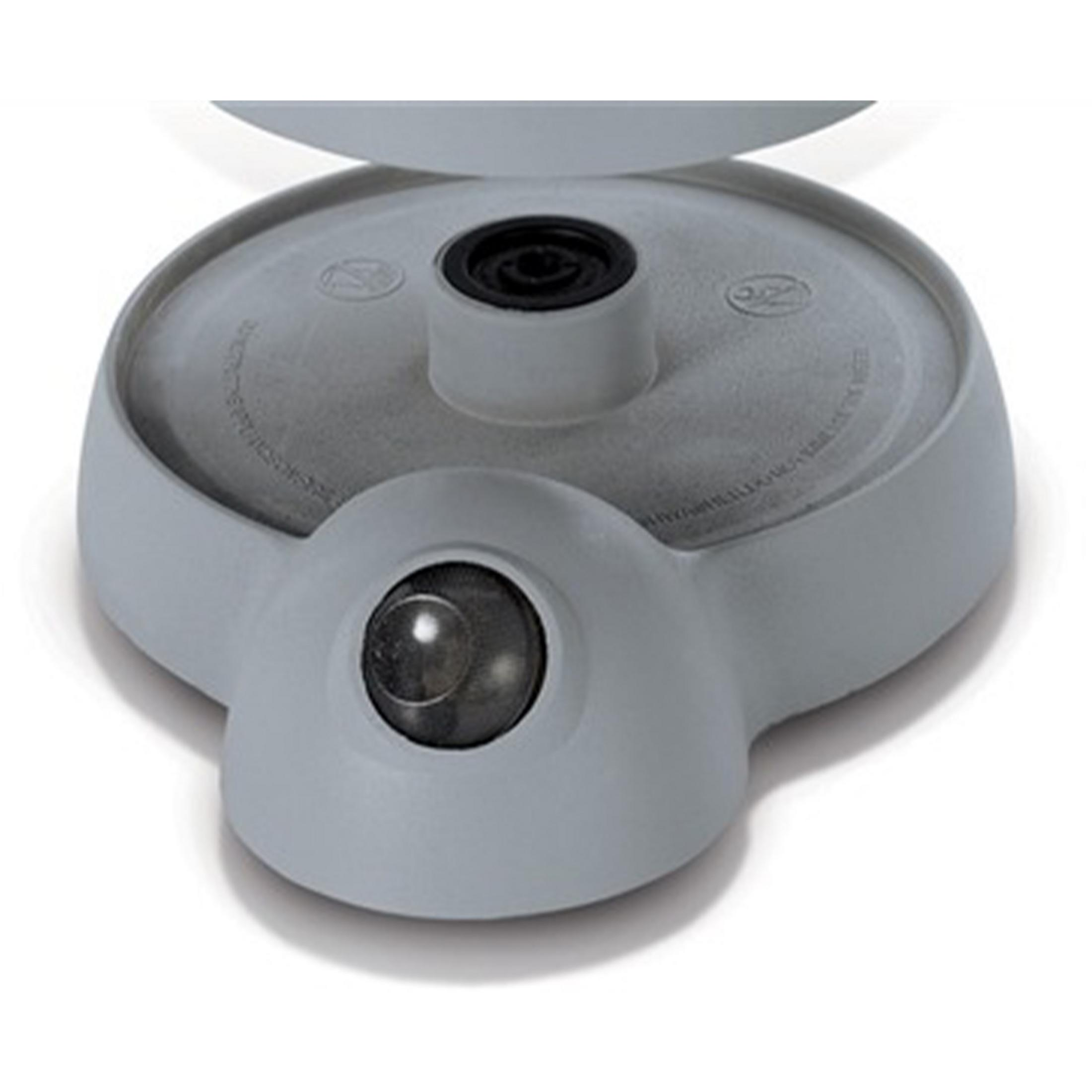 Szara podstawa z czarną wstawką i soczewką.