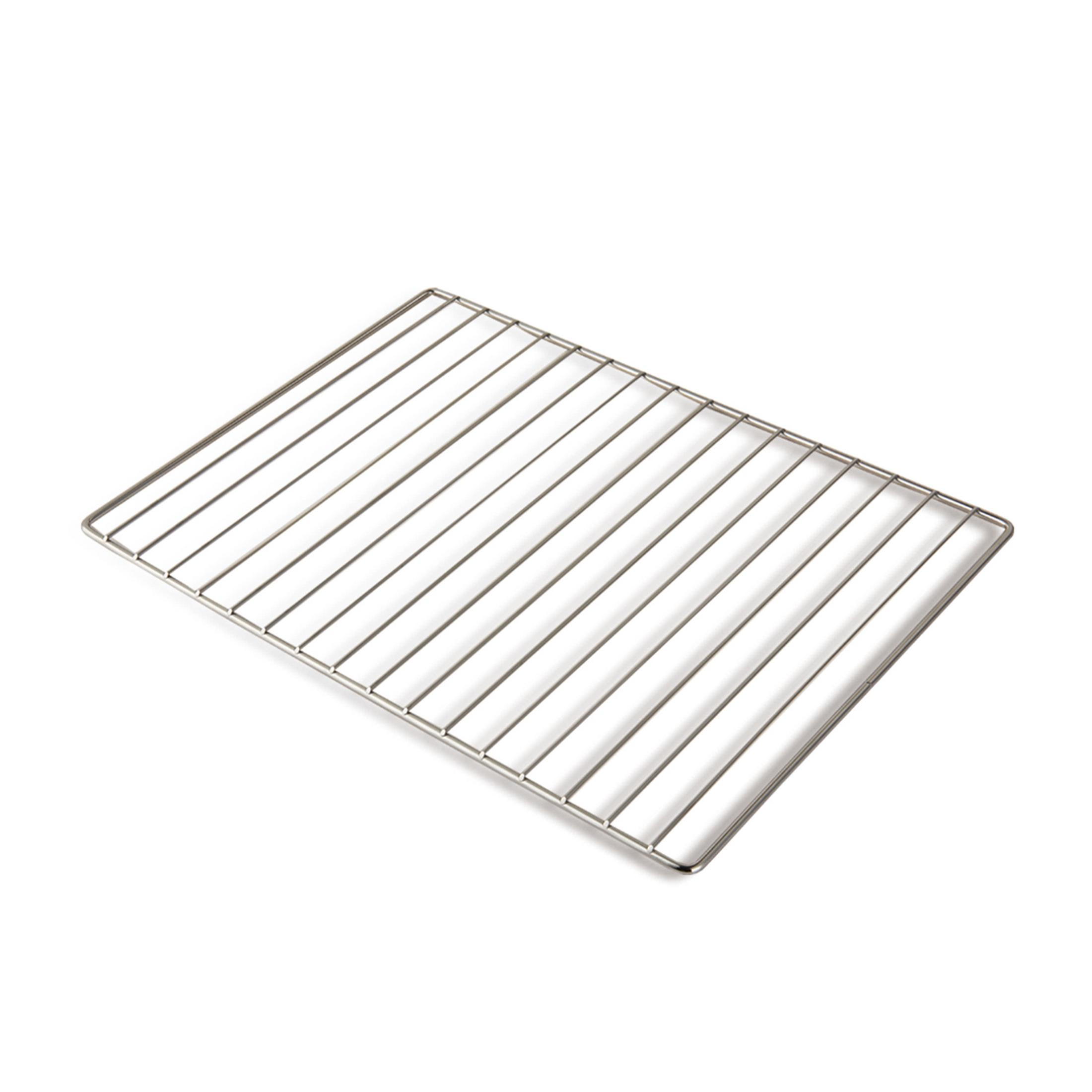 Ein metallisches Rostgitter mit parallelen Stäben auf weißem Hintergrund.