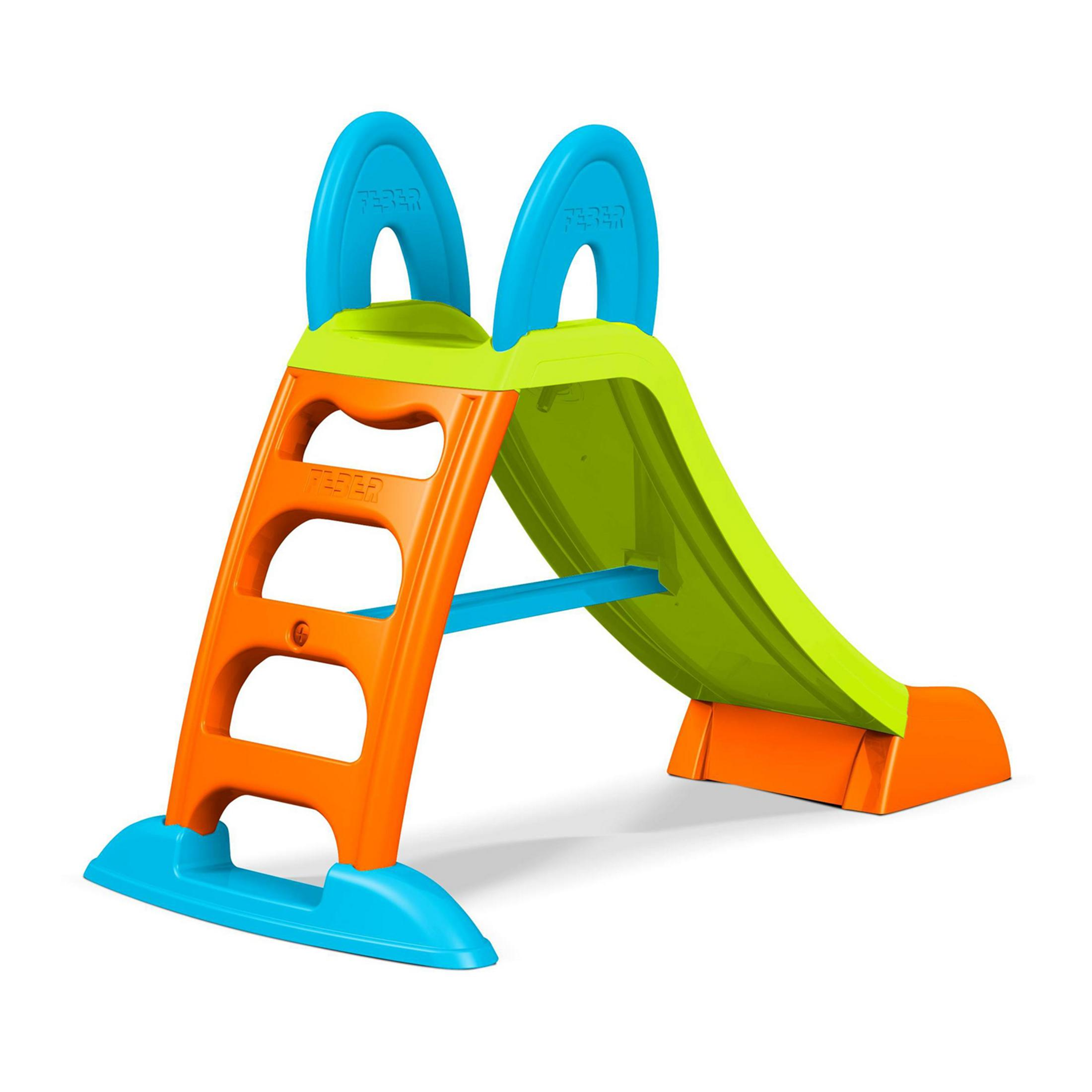 Uno scivolo per bambini colorato con manici blu, scivolo verde e scaletta arancione.