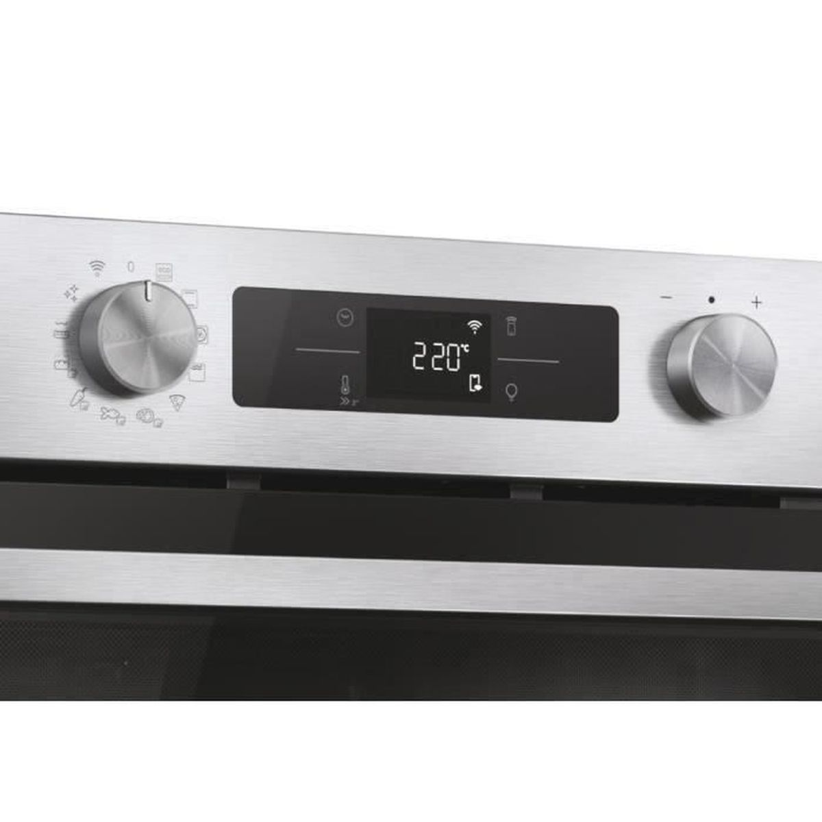 Primo piano di un pannello di controllo del forno argentato con display digitale e manopole.