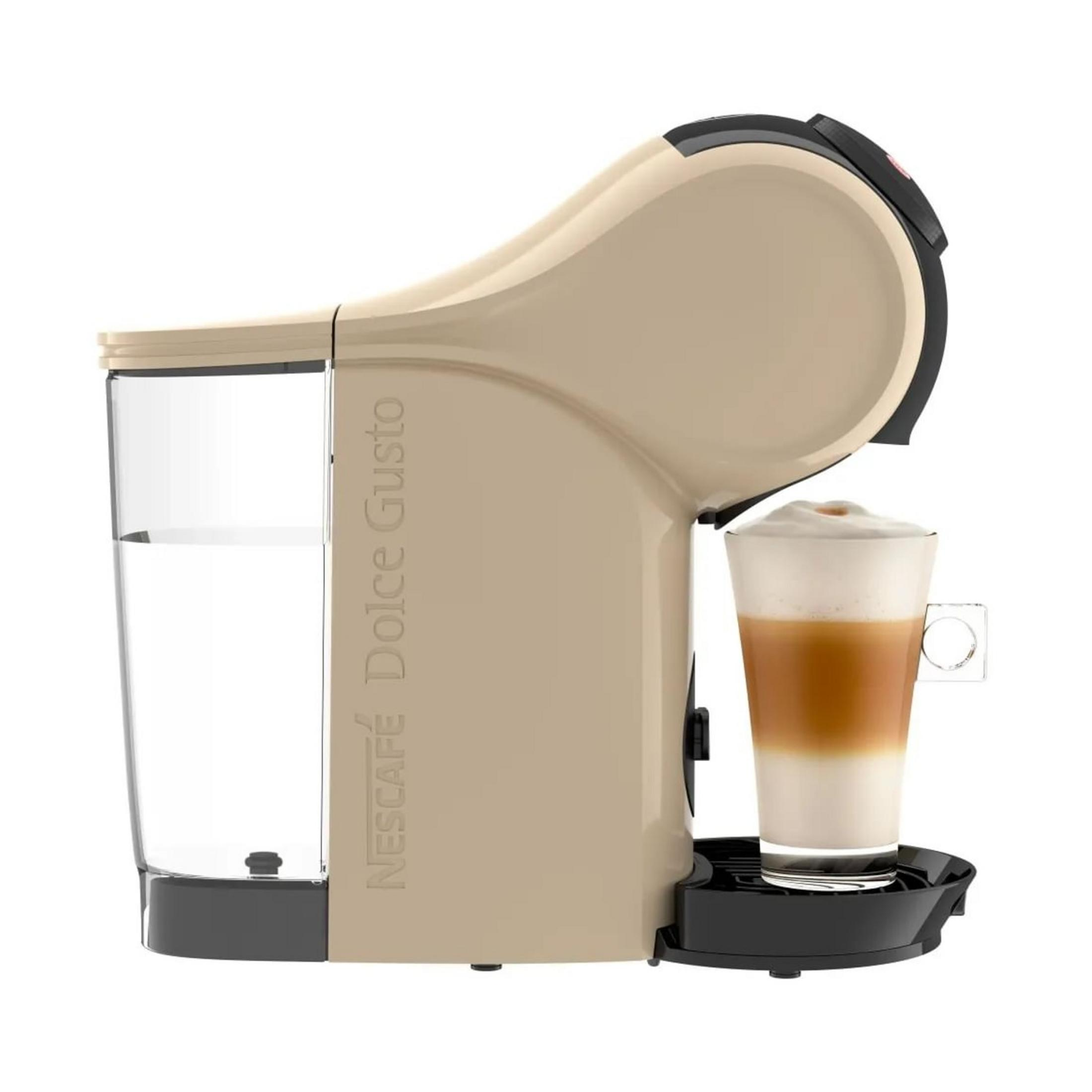 Beżowy ekspres do kawy ze szklanką latte macchiato.