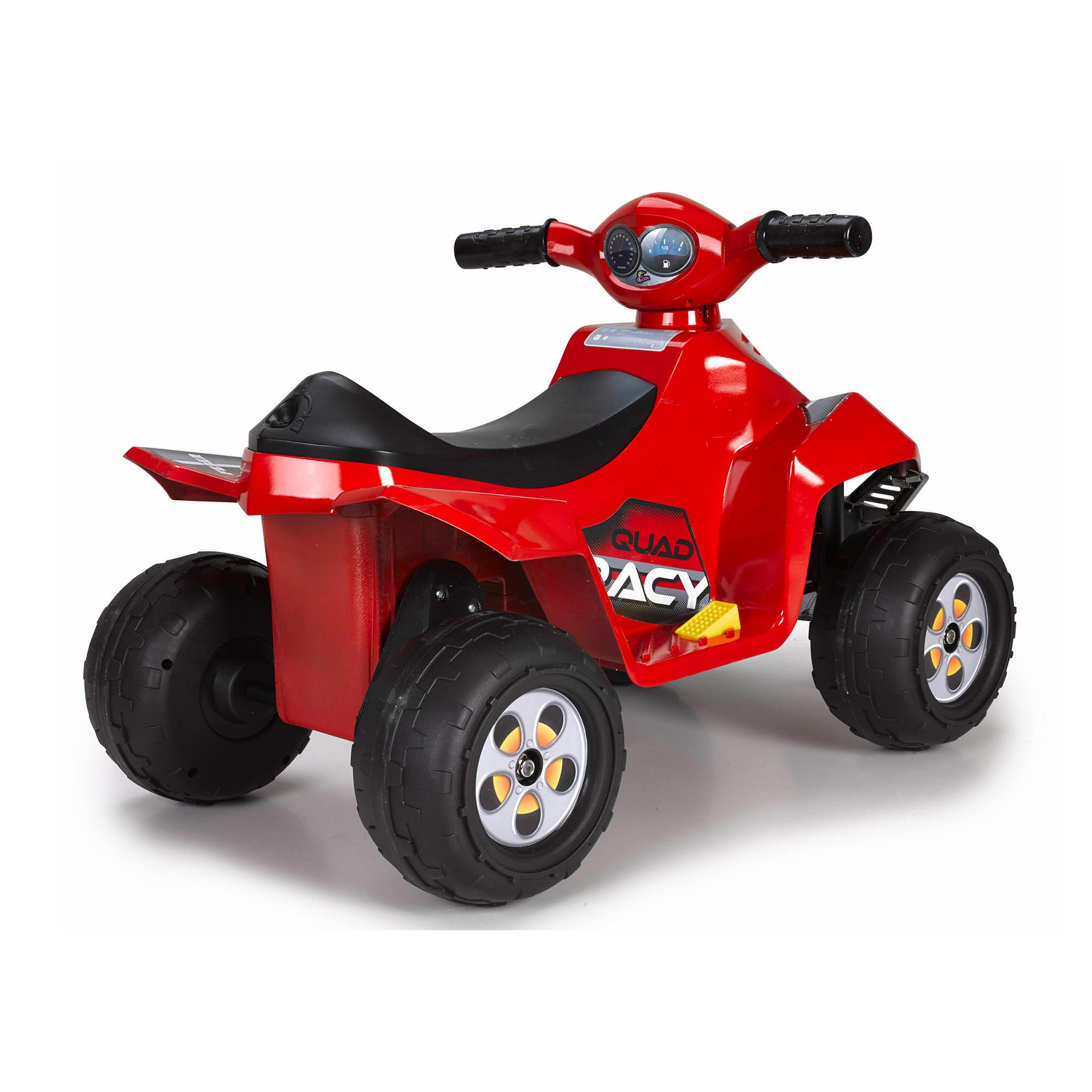 Un quad per bambini rosso con ruote e manubrio neri, su sfondo bianco.