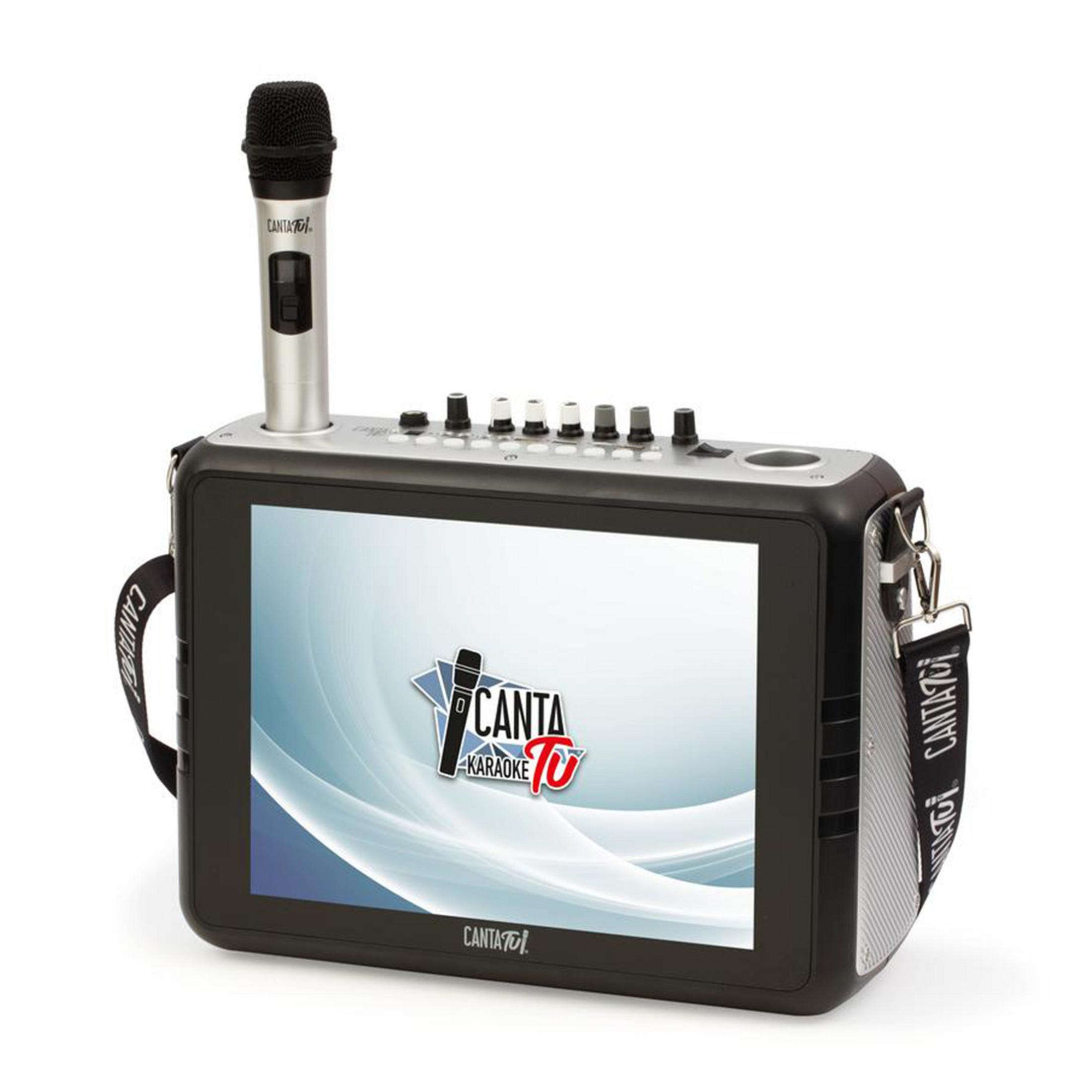 Un microfono argentato è collegato a una macchina karaoke nera con schermo.