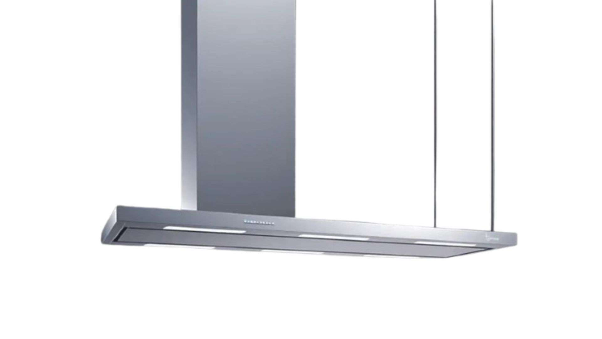 Cappa moderna argento con luci e cordoni.