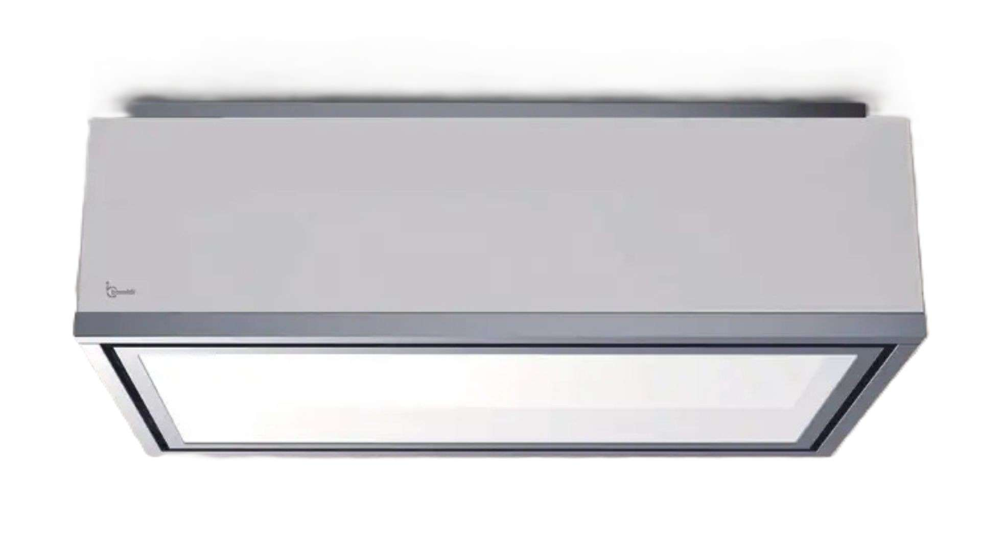 Una cappa aspirante bianca con cornice argentata e luce integrata.