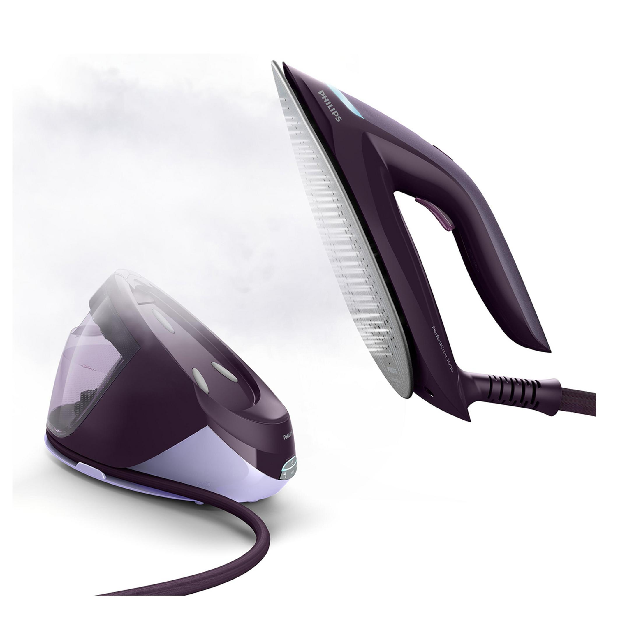 Ferro da stiro a vapore e base viola con vapore.