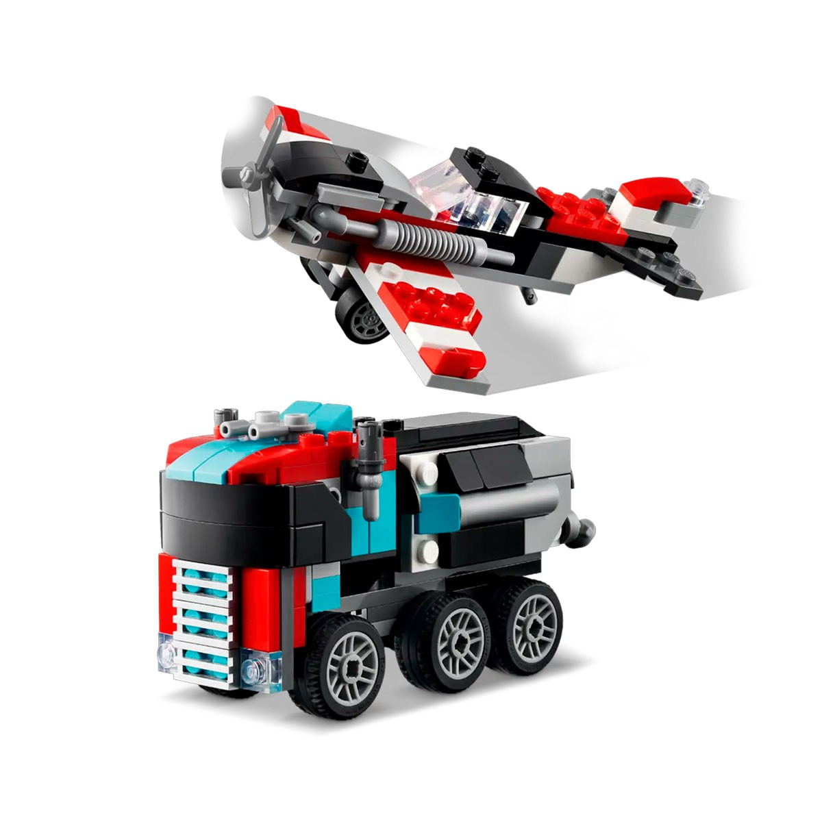 Czerwona, niebieska i czarna ciężarówka Lego stoi na białym tle, a nad nią leci samolot Lego.