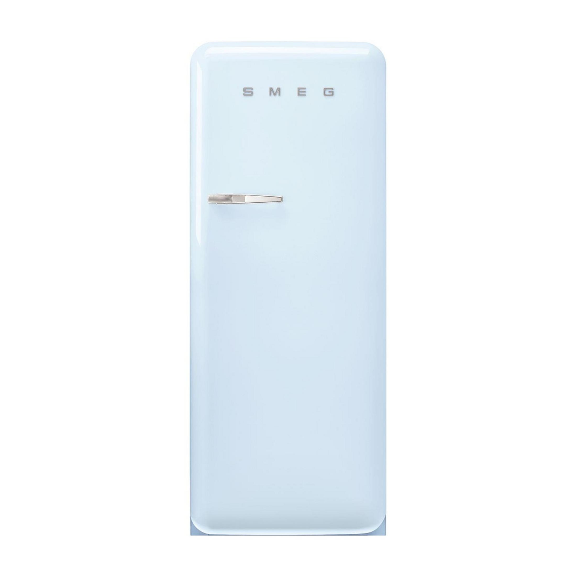 Un frigorifero Smeg azzurro con maniglia e logo argentati.