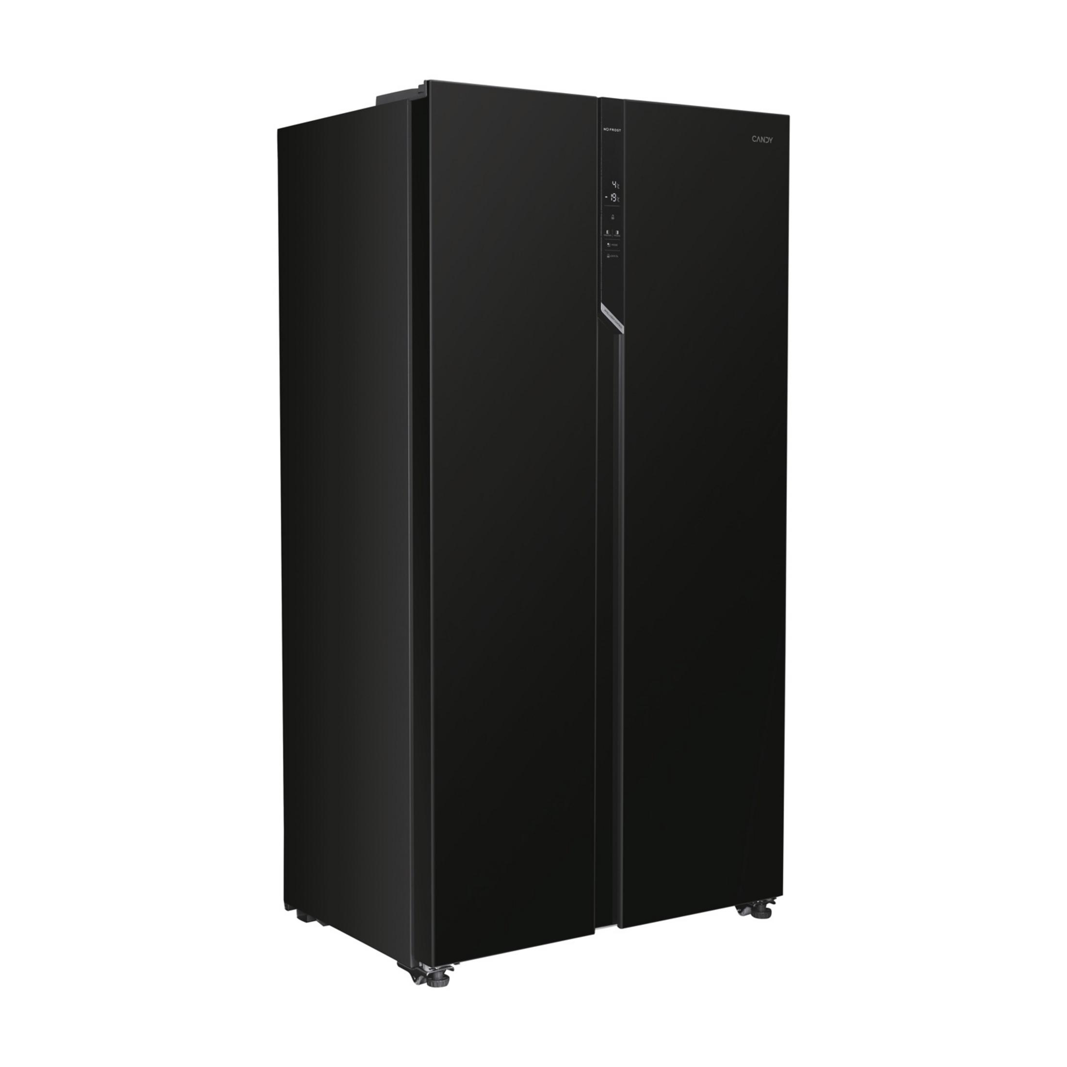 Refrigerador negro de doble puerta con panel digital.