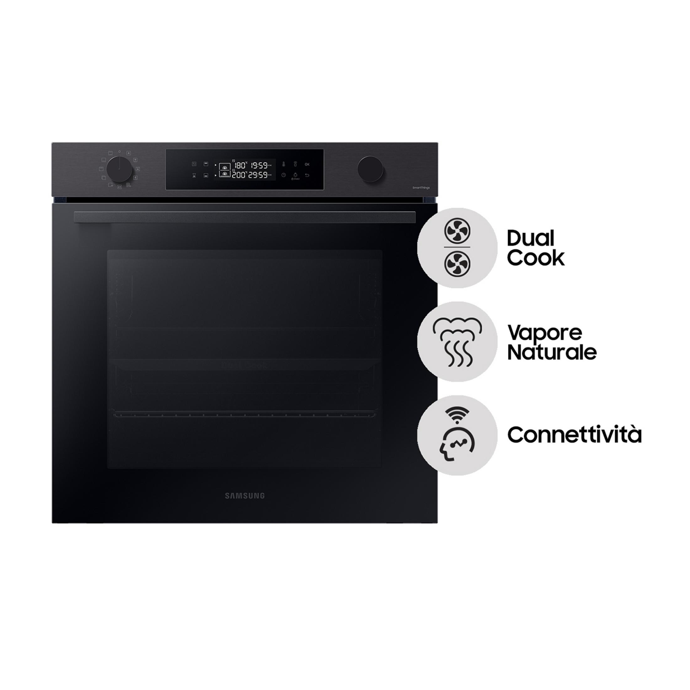 Un forno Samsung nero con display digitale e controlli.